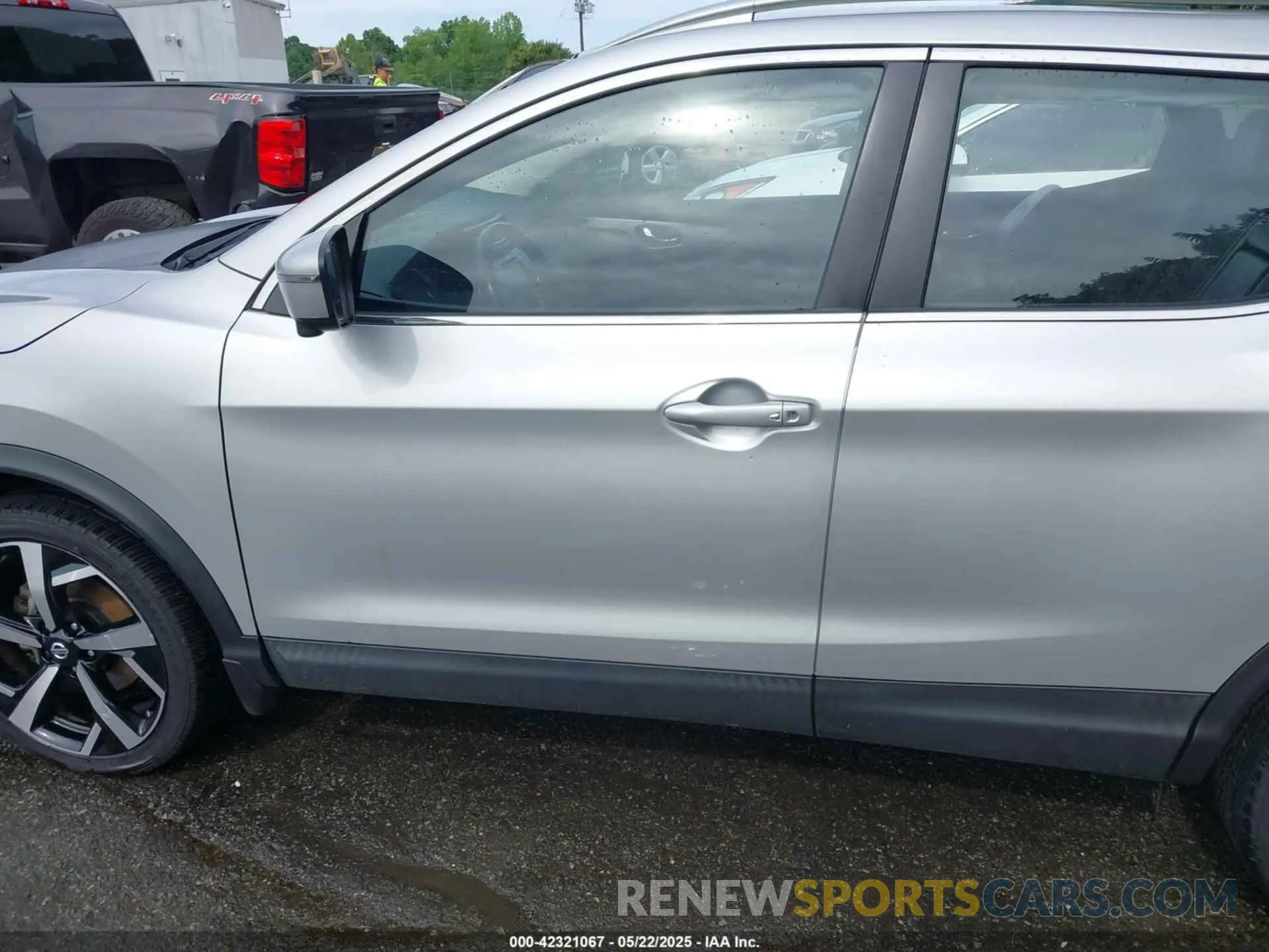 14 Фотография поврежденного автомобиля JN1BJ1CW8LW388191 NISSAN ROGUE SPORT 2020