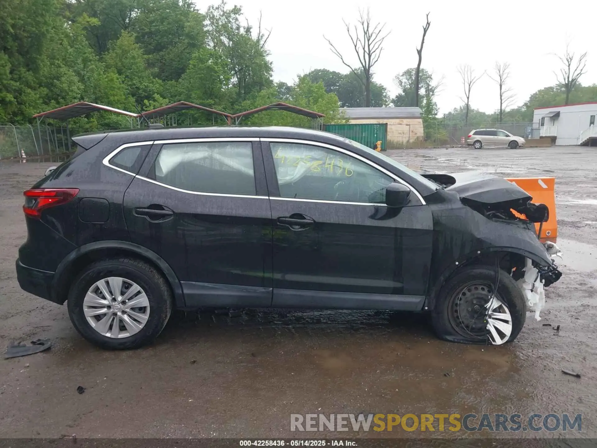 13 Photograph of a damaged car JN1BJ1CW8LW644264 NISSAN ROGUE SPORT 2020