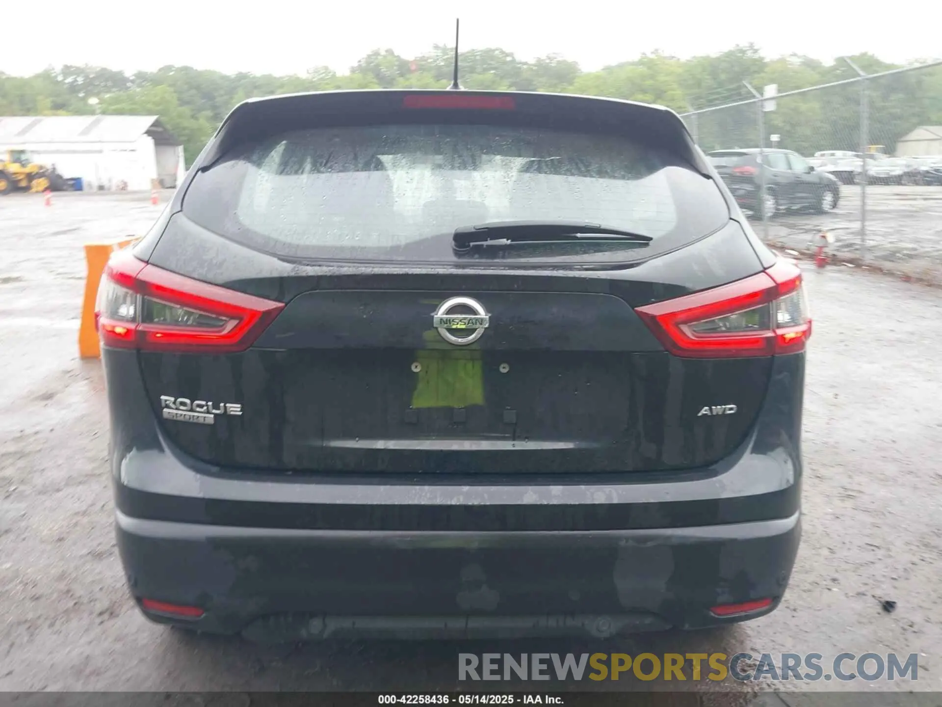16 Photograph of a damaged car JN1BJ1CW8LW644264 NISSAN ROGUE SPORT 2020