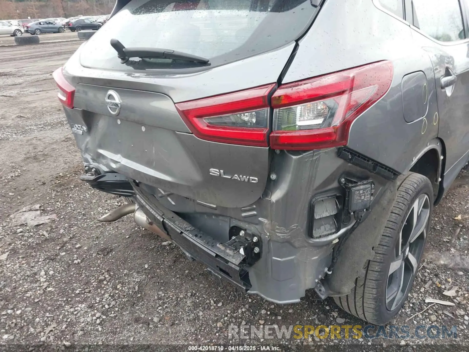 18 Photograph of a damaged car JN1BJ1CW9LW387356 NISSAN ROGUE SPORT 2020