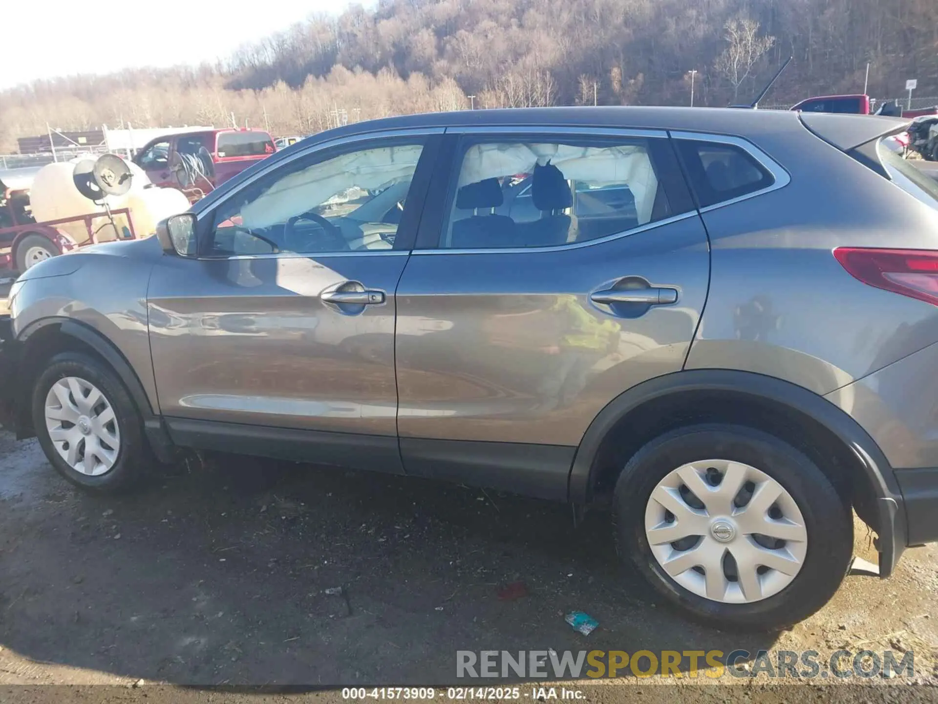 14 Фотография поврежденного автомобиля JN1BJ1CWXLW386085 NISSAN ROGUE SPORT 2020