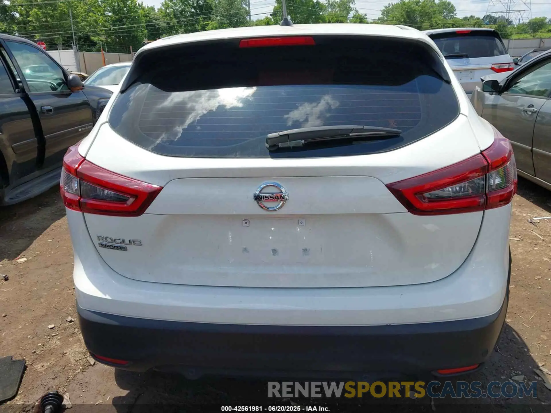 16 Photograph of a damaged car JN1BJ1AV0MW319152 NISSAN ROGUE SPORT 2021