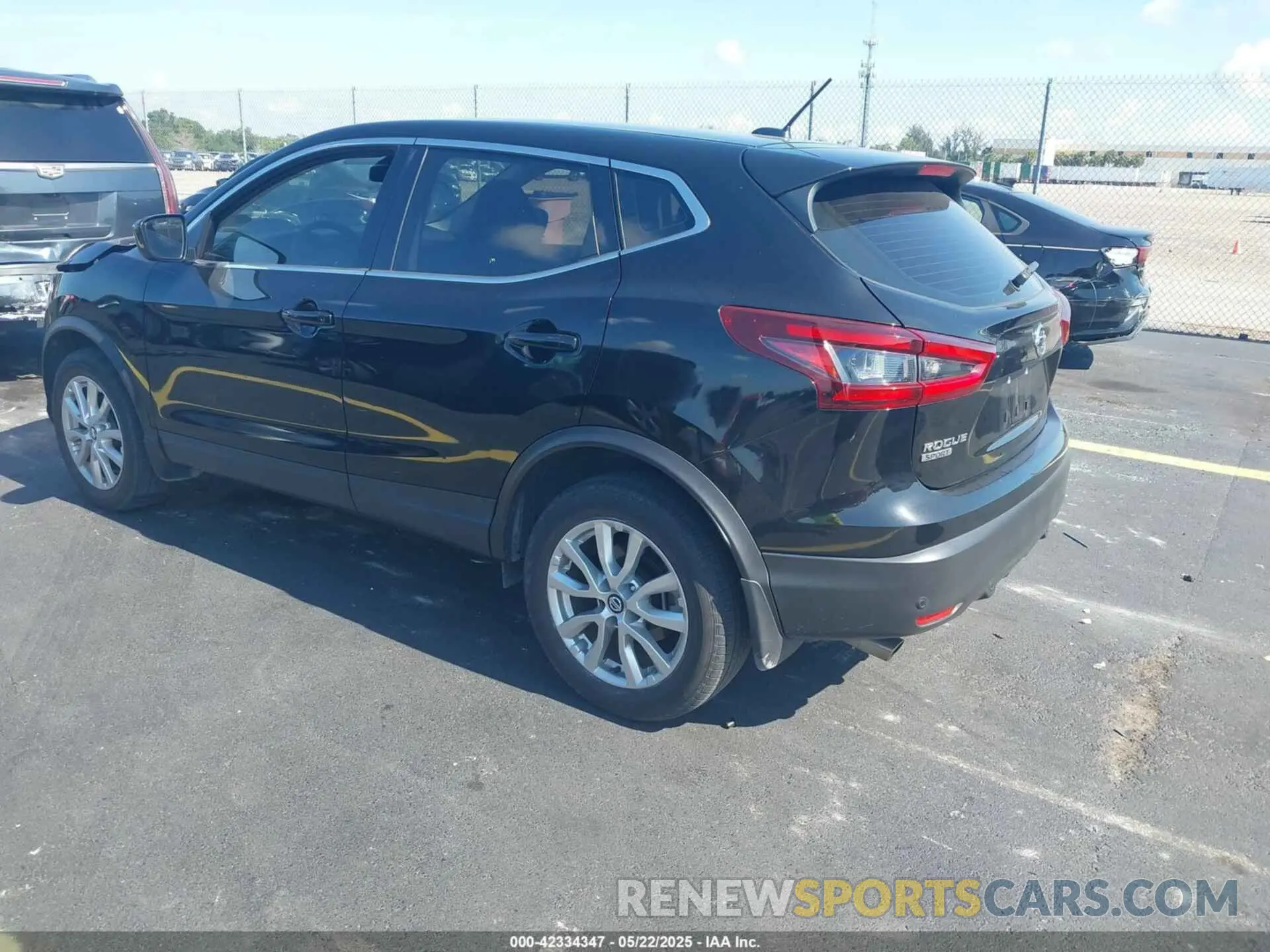 3 Photograph of a damaged car JN1BJ1AV8MW315107 NISSAN ROGUE SPORT 2021