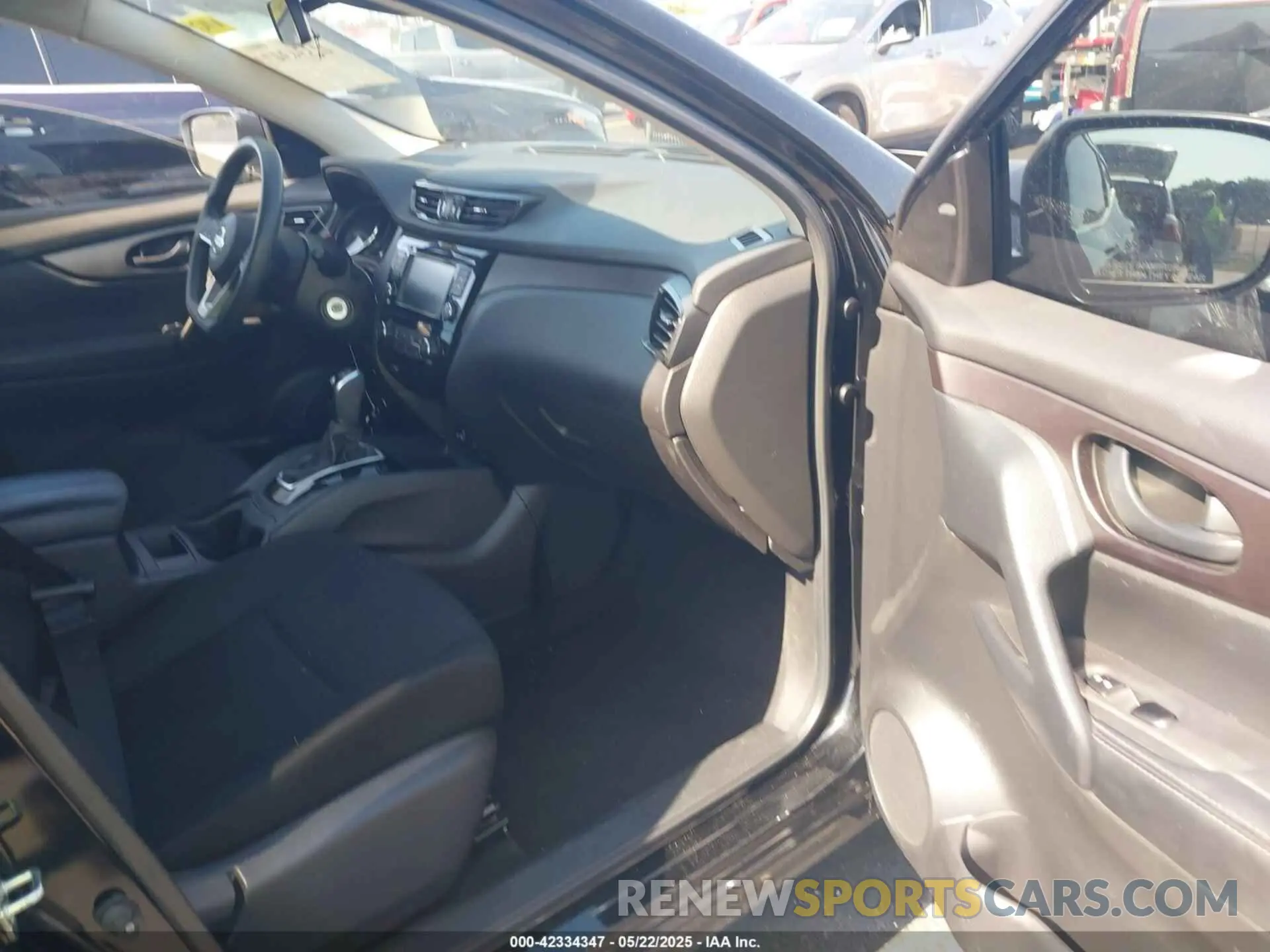 5 Photograph of a damaged car JN1BJ1AV8MW315107 NISSAN ROGUE SPORT 2021