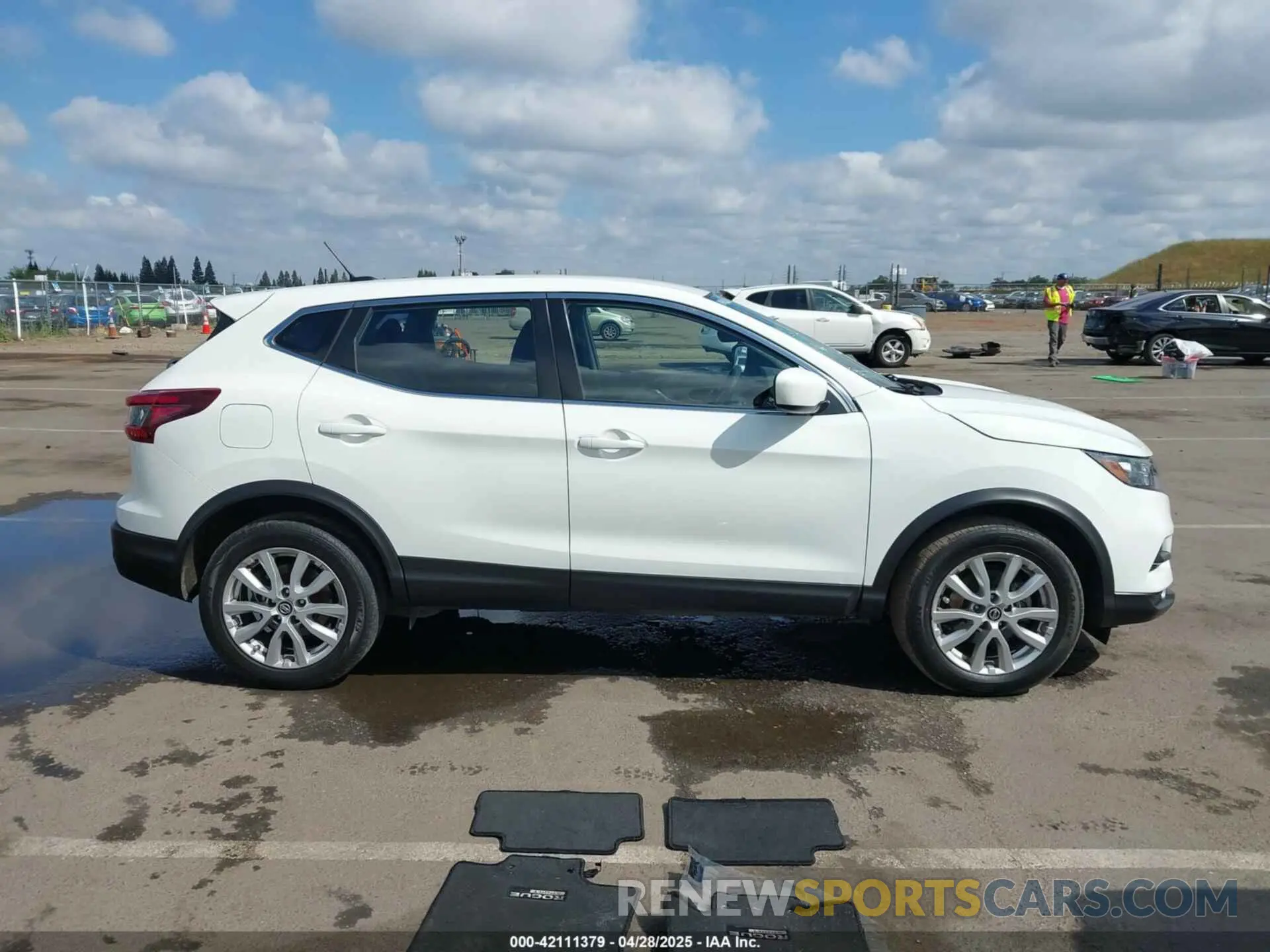 13 Photograph of a damaged car JN1BJ1AW2MW425613 NISSAN ROGUE SPORT 2021