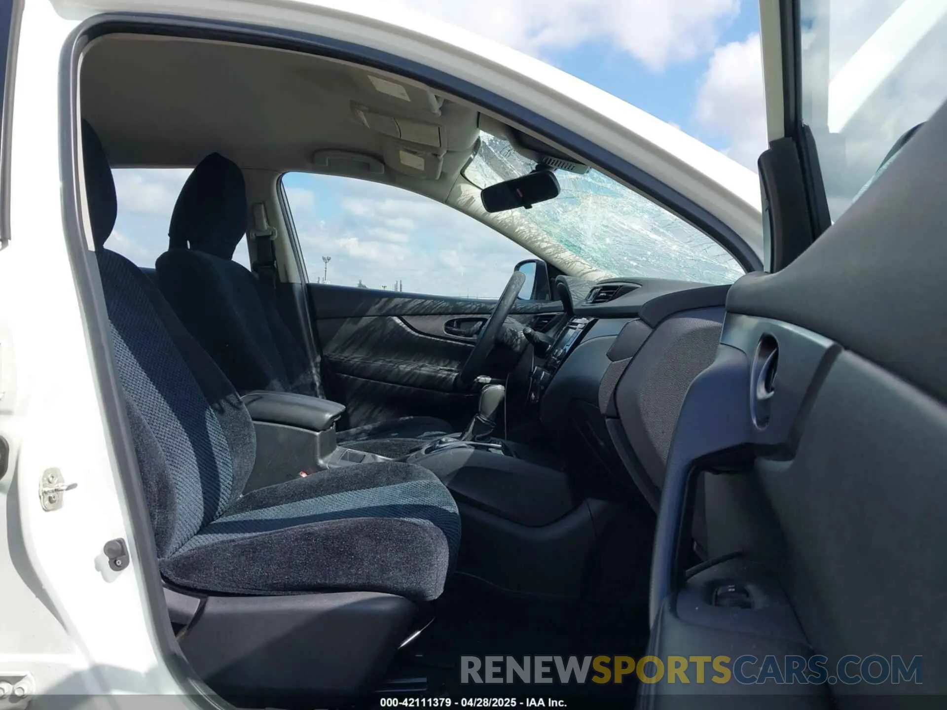 5 Photograph of a damaged car JN1BJ1AW2MW425613 NISSAN ROGUE SPORT 2021