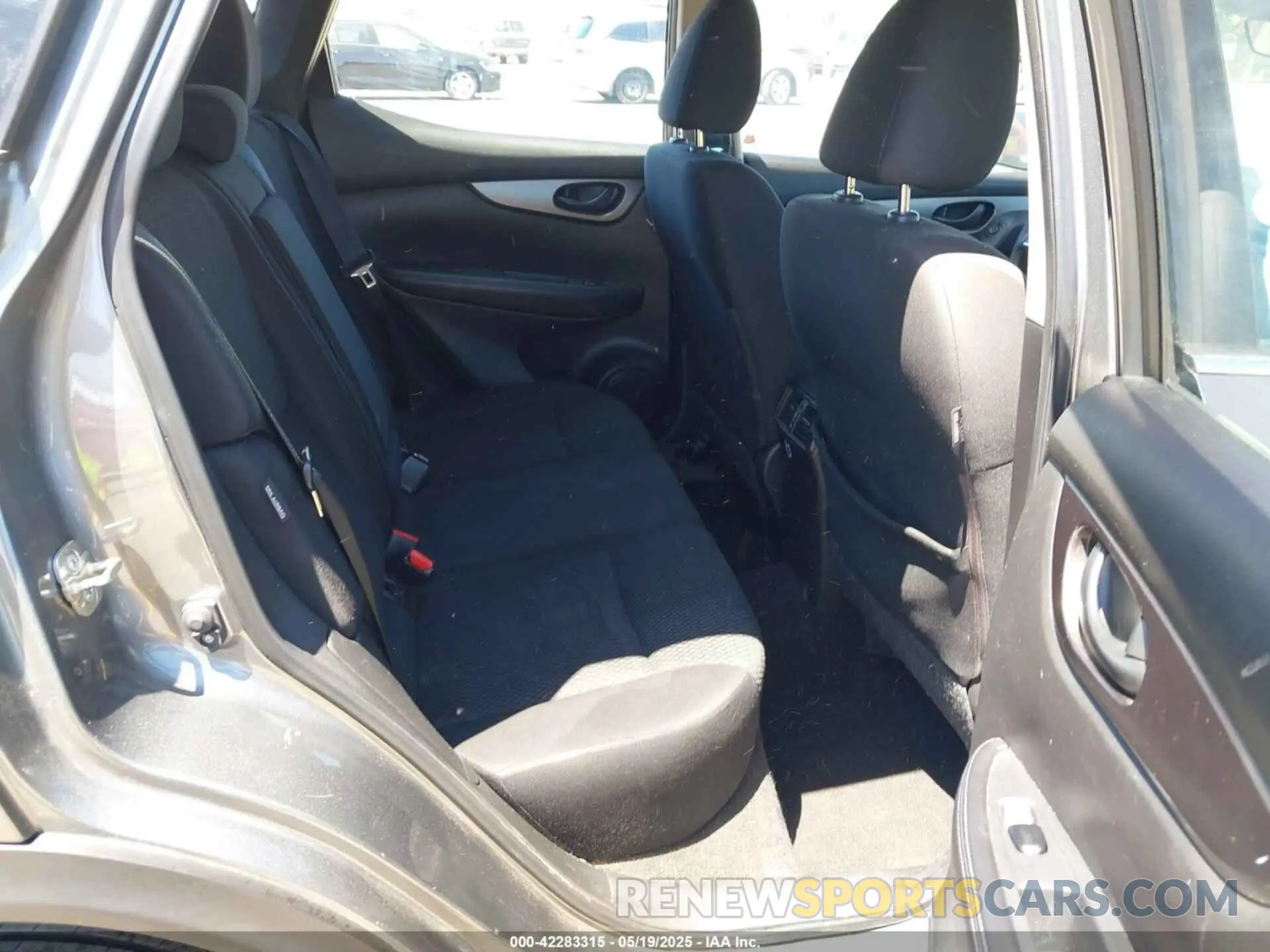 8 Photograph of a damaged car JN1BJ1AW5MW660443 NISSAN ROGUE SPORT 2021
