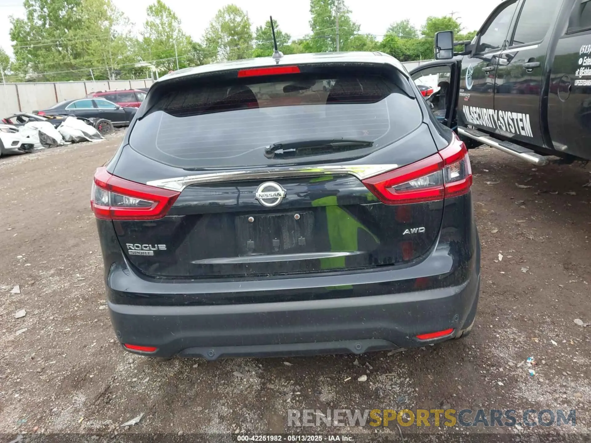 17 Photograph of a damaged car JN1BJ1AW9MW669548 NISSAN ROGUE SPORT 2021