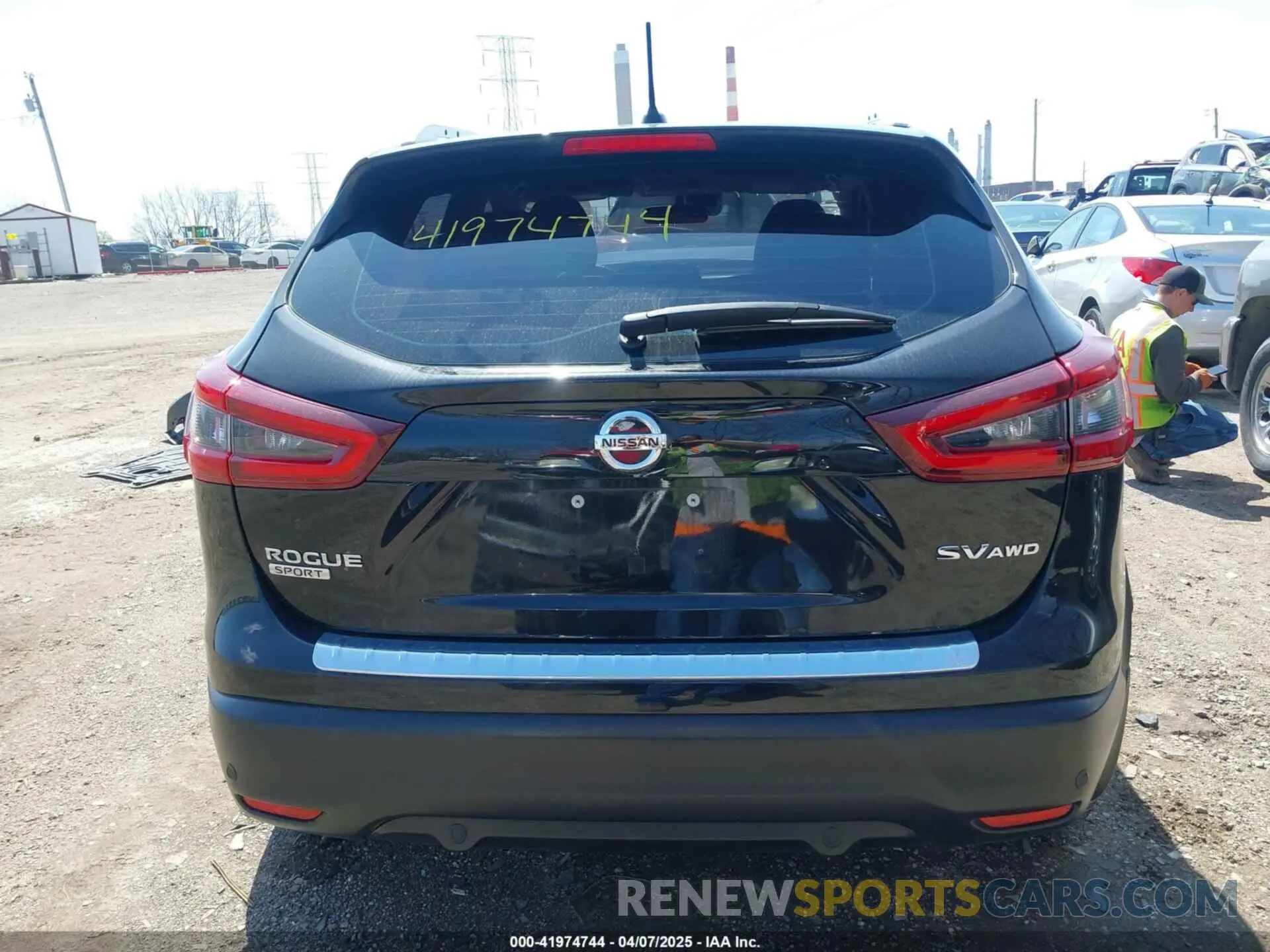 17 Фотография поврежденного автомобиля JN1BJ1BWXMW448085 NISSAN ROGUE SPORT 2021