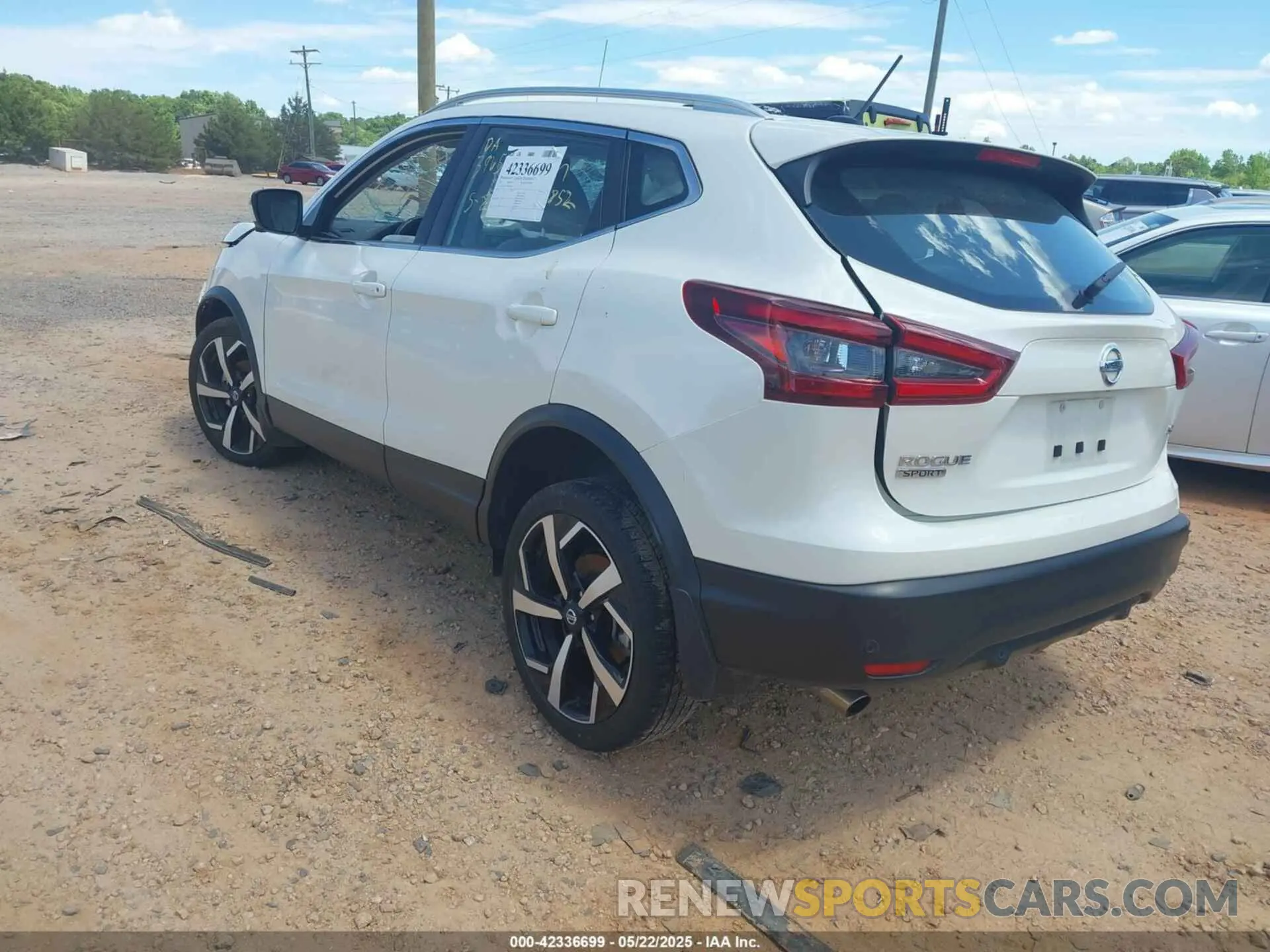 3 Фотография поврежденного автомобиля JN1BJ1CV1MW315852 NISSAN ROGUE SPORT 2021