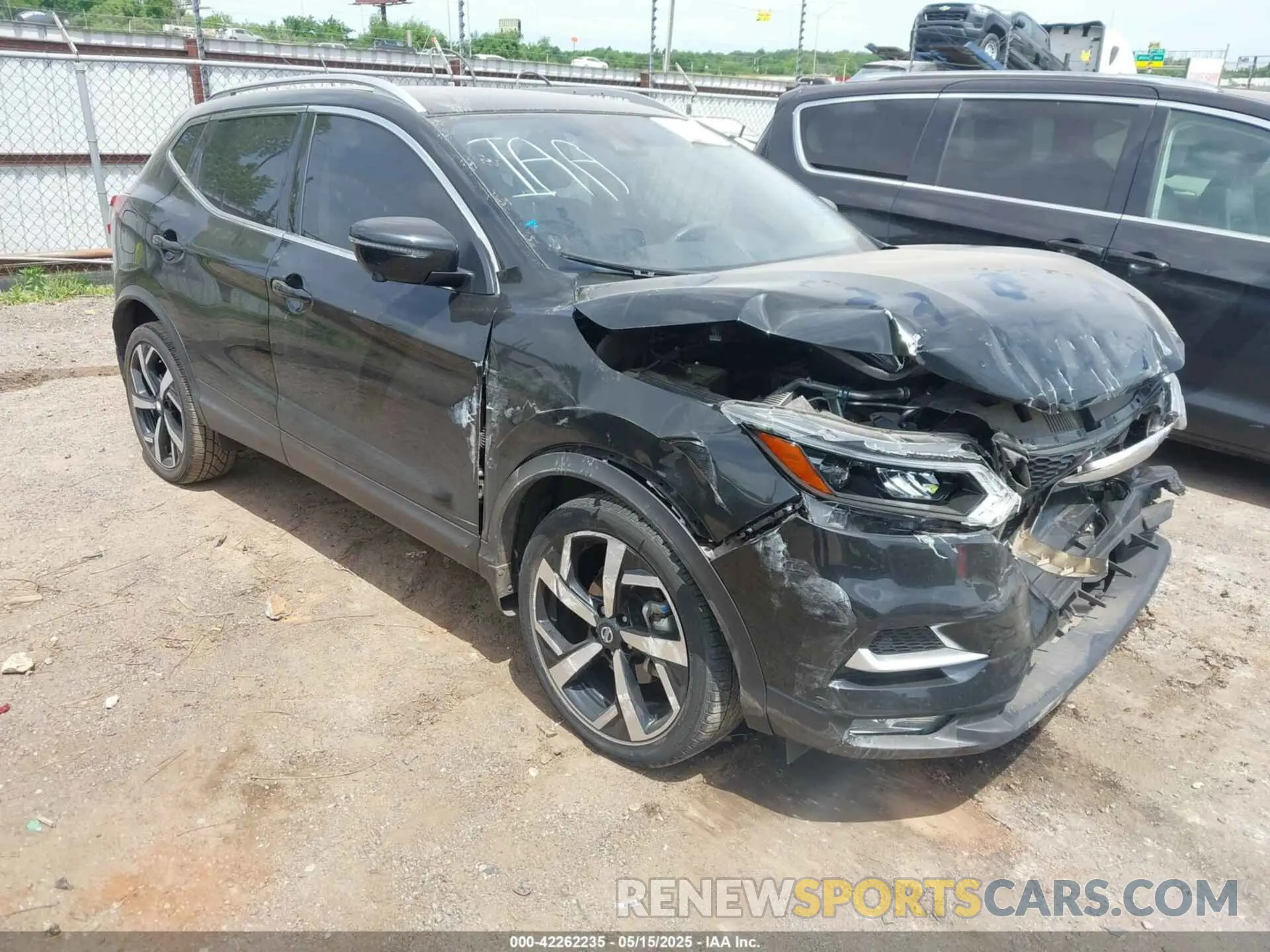 1 Photograph of a damaged car JN1BJ1CV8MW320692 NISSAN ROGUE SPORT 2021