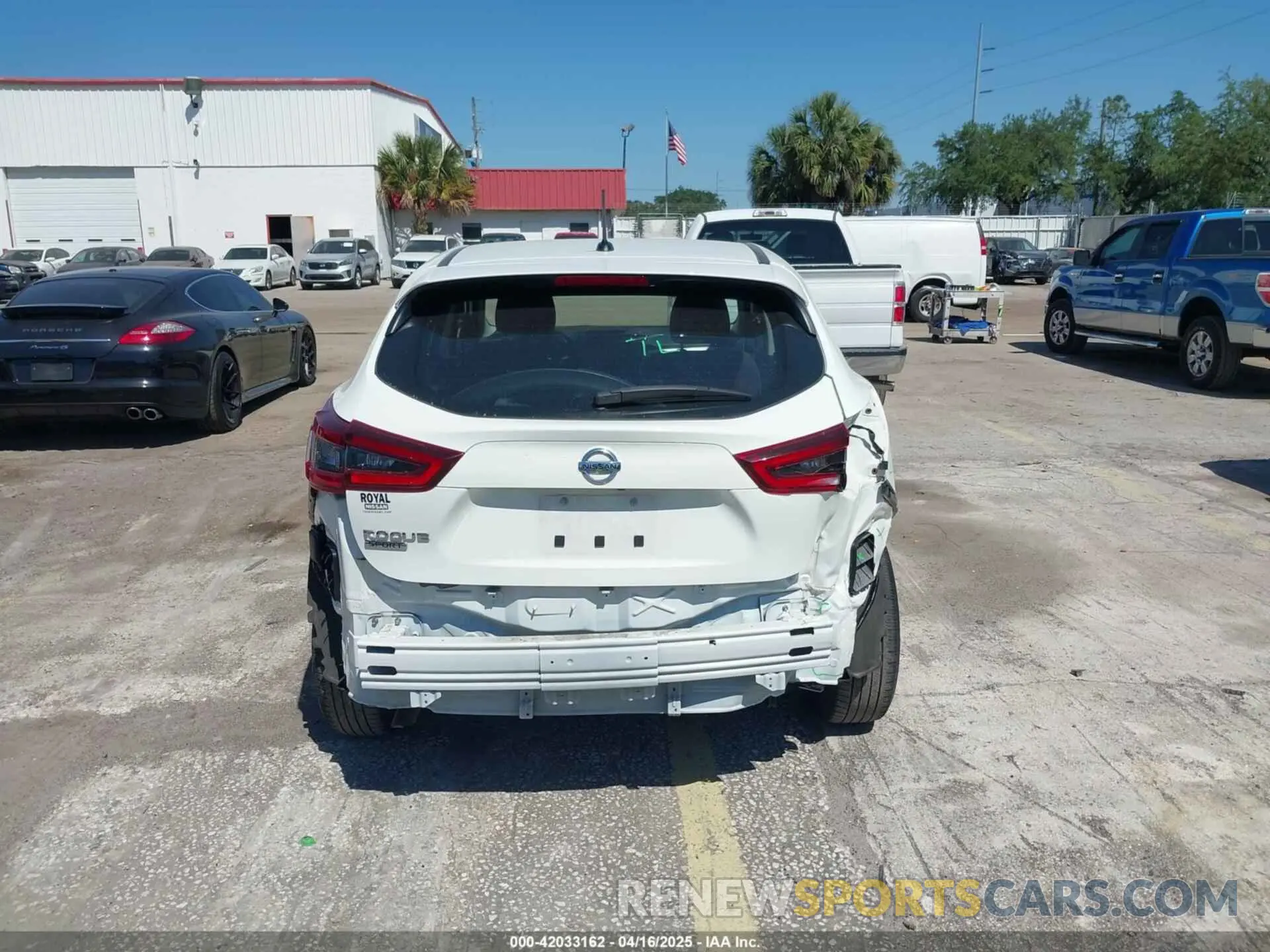 17 Photograph of a damaged car JN1BJ1AV0NW345834 NISSAN ROGUE SPORT 2022