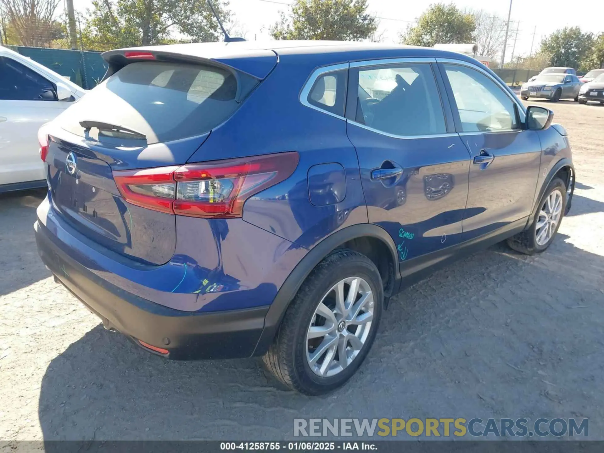 4 Photograph of a damaged car JN1BJ1AV4NW344637 NISSAN ROGUE SPORT 2022
