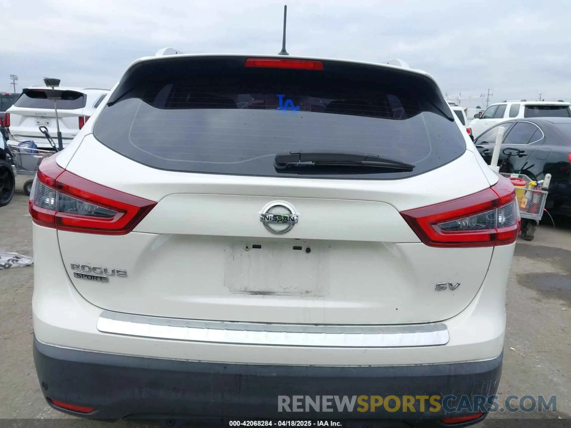 16 Photograph of a damaged car JN1BJ1BV8NW344798 NISSAN ROGUE SPORT 2022
