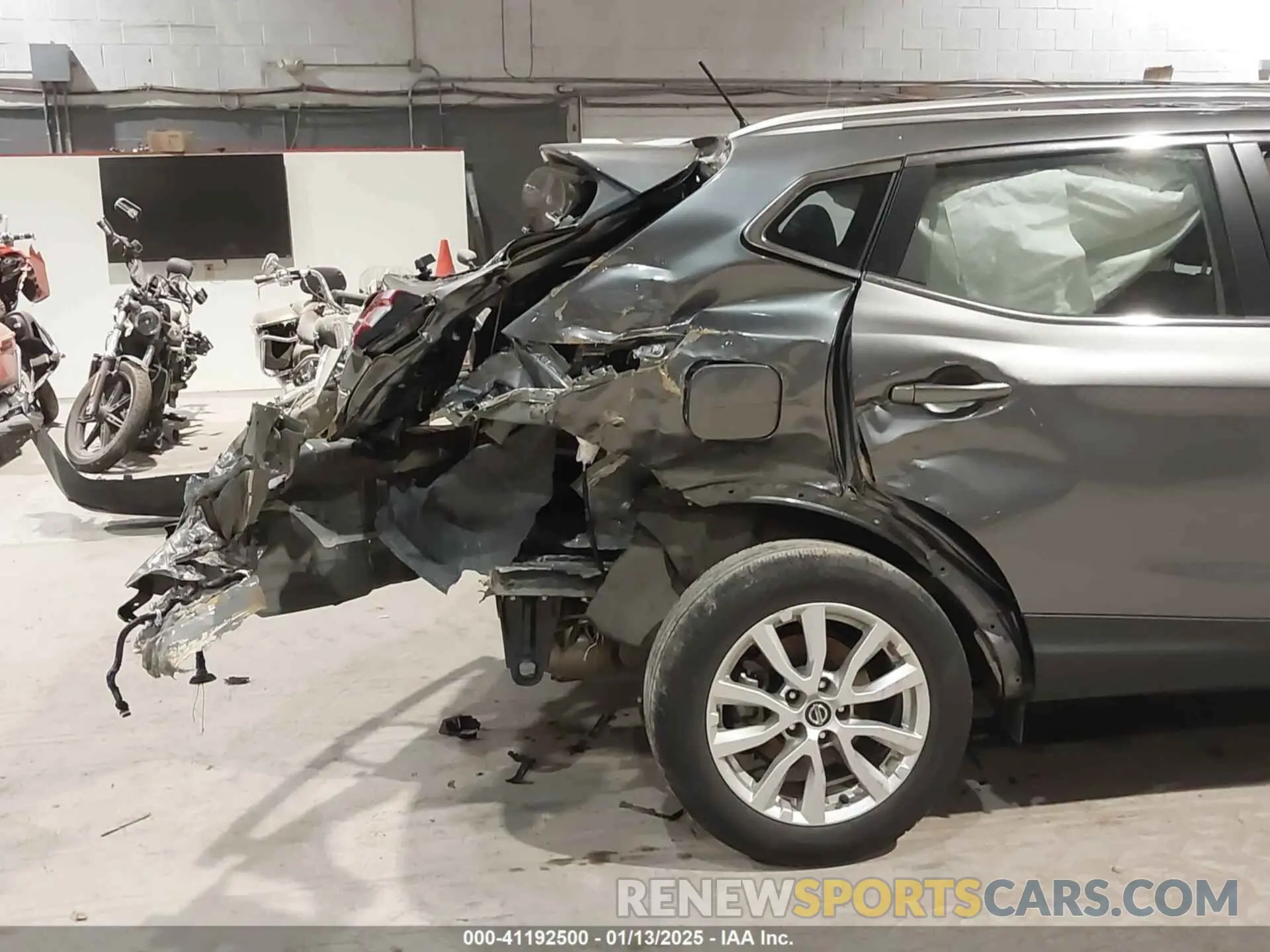 18 Photograph of a damaged car JN1BJ1BW4NW491810 NISSAN ROGUE SPORT 2022