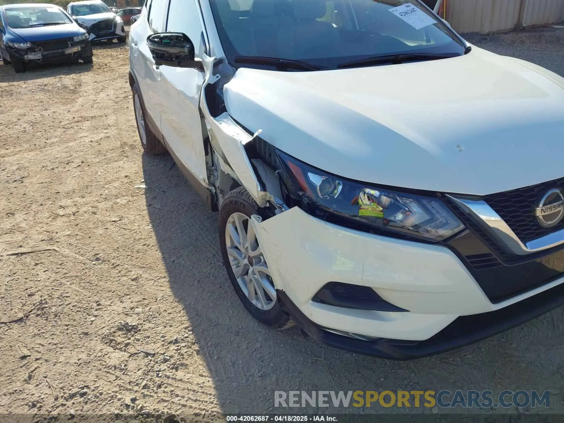 18 Photograph of a damaged car JN1BJ1BW9NW490359 NISSAN ROGUE SPORT 2022