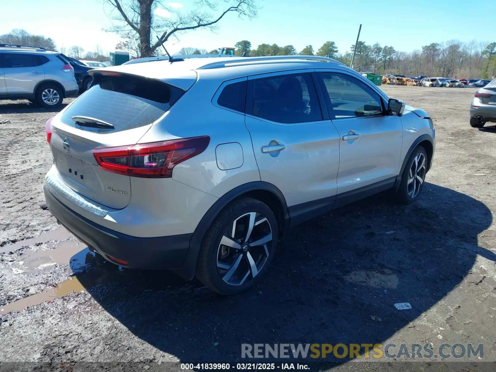 4 Photograph of a damaged car JN1BJ1CW5NW484654 NISSAN ROGUE SPORT 2022