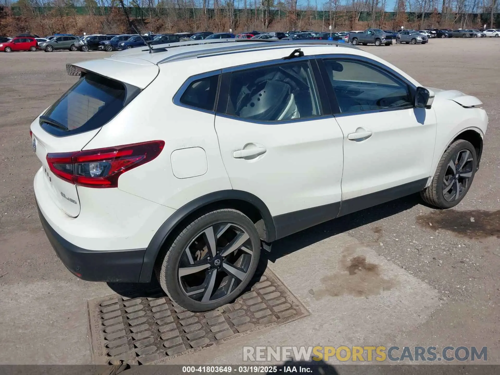 4 Photograph of a damaged car JN1BJ1CW5NW681176 NISSAN ROGUE SPORT 2022