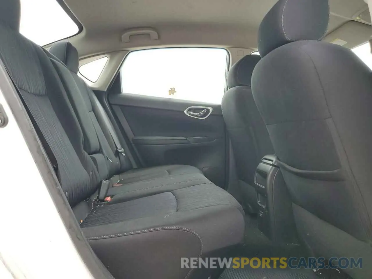 10 Фотография поврежденного автомобиля 3N1AB7AP0KL604630 NISSAN SENTRA 2019