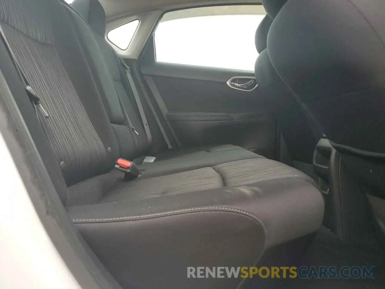 10 Photograph of a damaged car 3N1AB7AP0KY245671 NISSAN SENTRA 2019