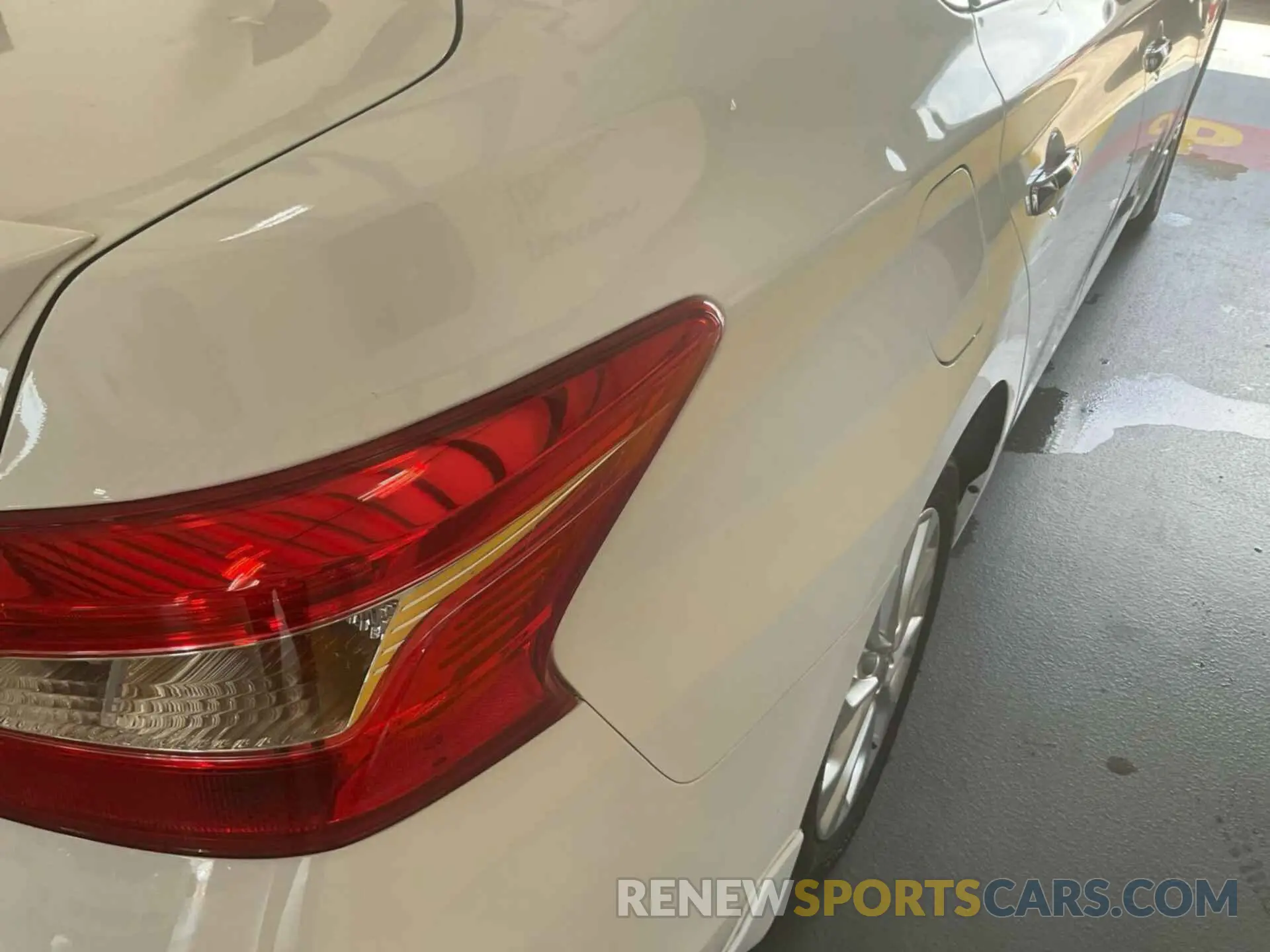 34 Photograph of a damaged car 3N1AB7AP0KY252572 NISSAN SENTRA 2019