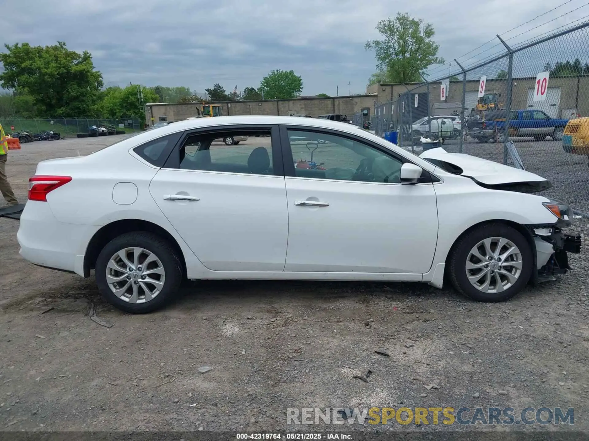 13 Фотография поврежденного автомобиля 3N1AB7AP0KY259361 NISSAN SENTRA 2019