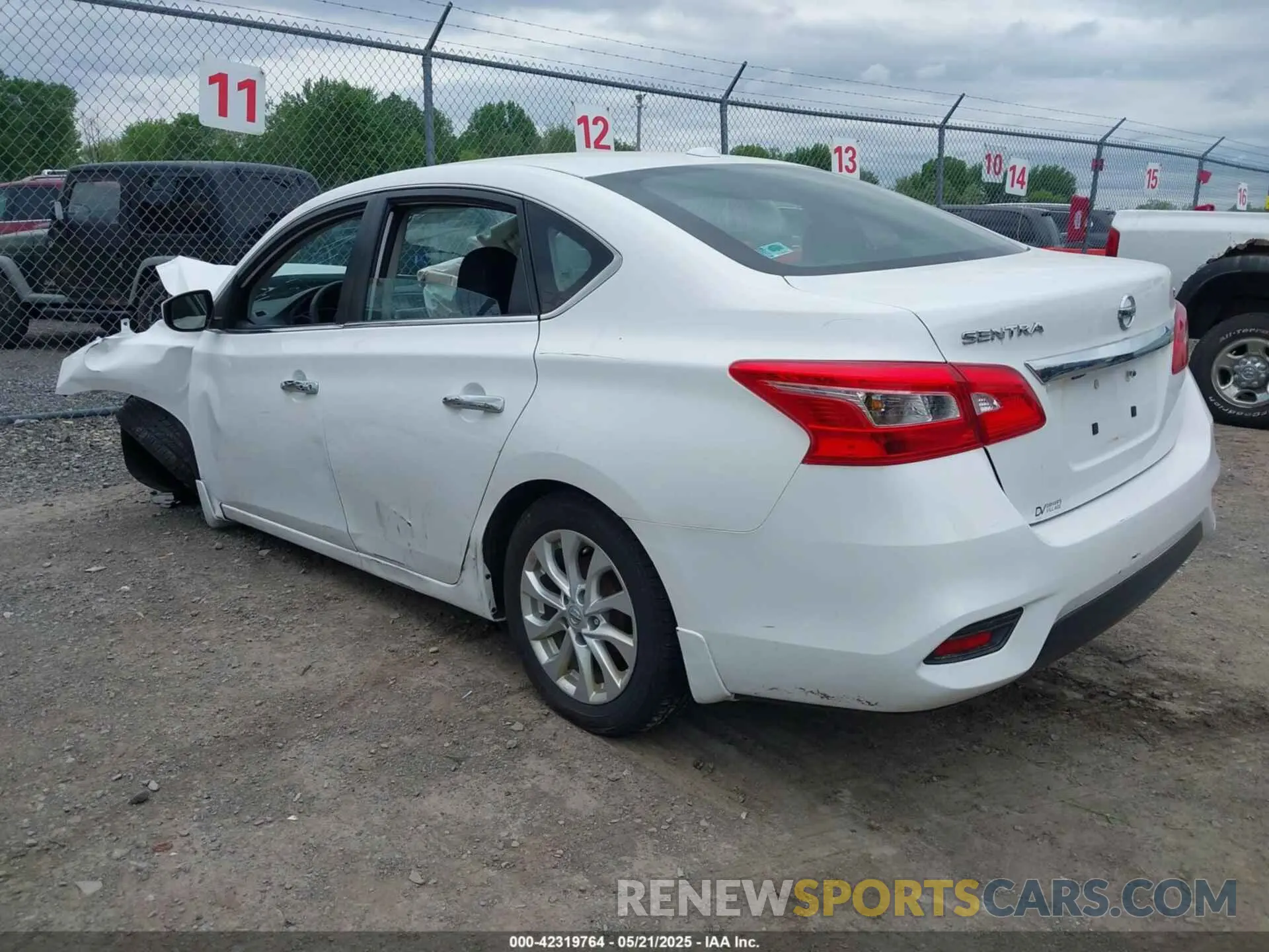 3 Фотография поврежденного автомобиля 3N1AB7AP0KY259361 NISSAN SENTRA 2019