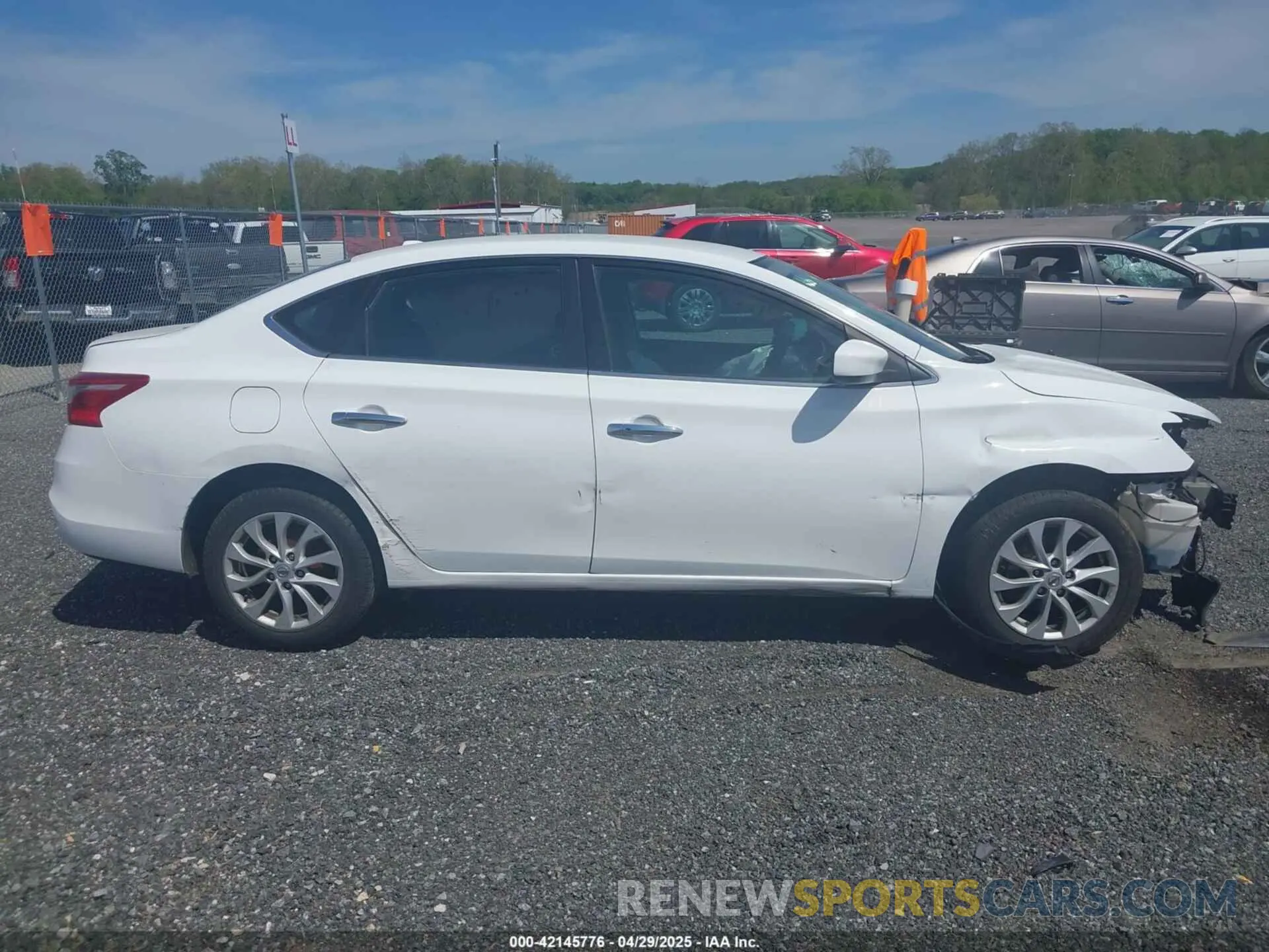 14 Фотография поврежденного автомобиля 3N1AB7AP0KY275656 NISSAN SENTRA 2019