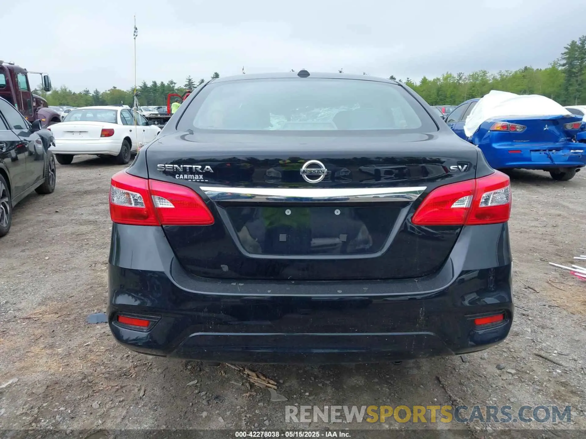 17 Фотография поврежденного автомобиля 3N1AB7AP0KY317744 NISSAN SENTRA 2019