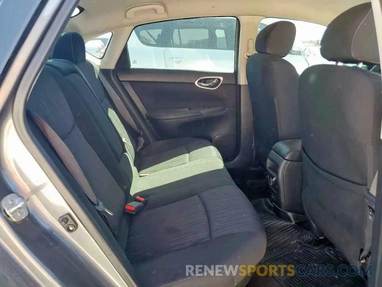 10 Фотография поврежденного автомобиля 3N1AB7AP0KY390824 NISSAN SENTRA 2019