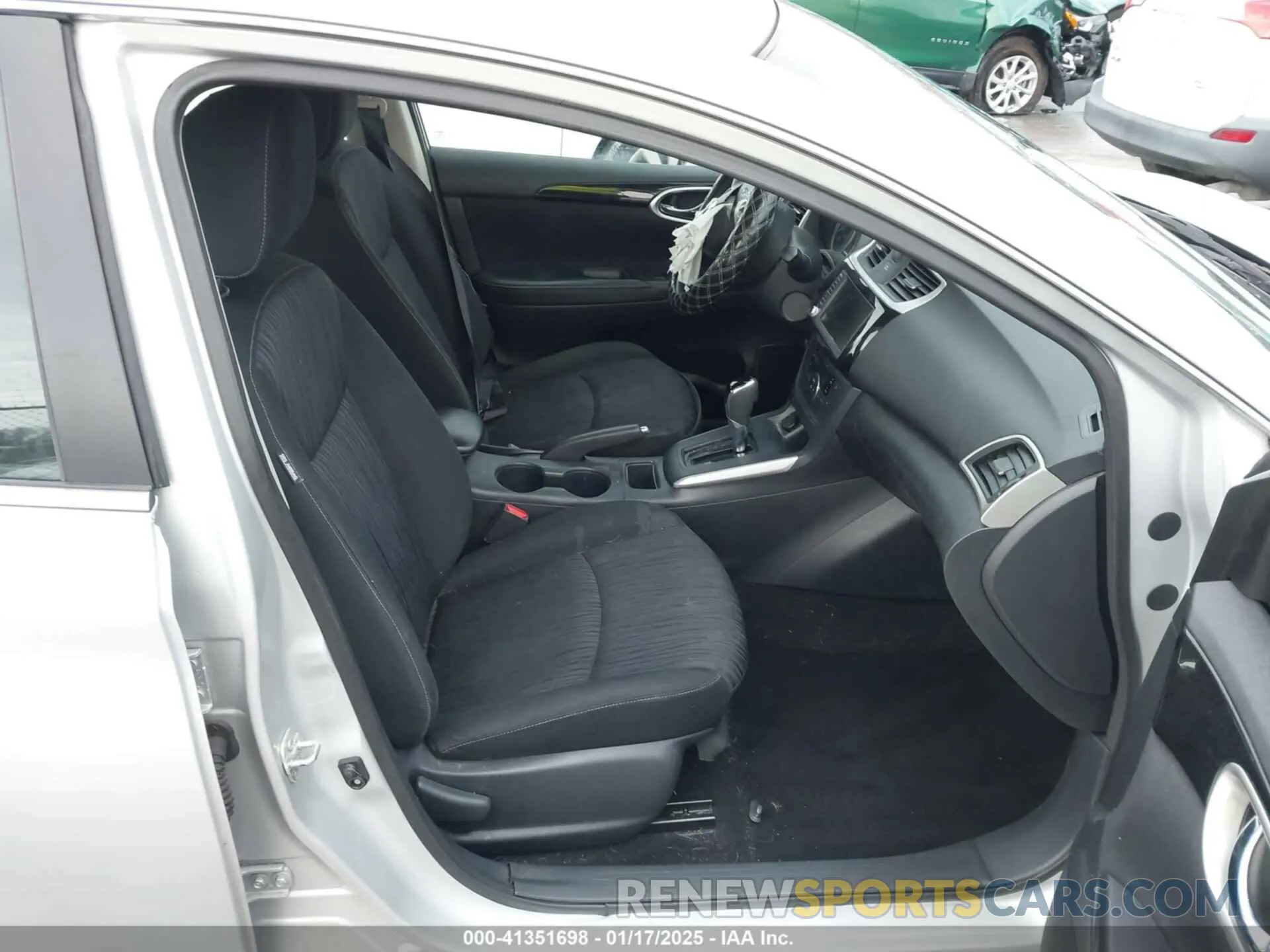 5 Photograph of a damaged car 3N1AB7AP0KY417875 NISSAN SENTRA 2019