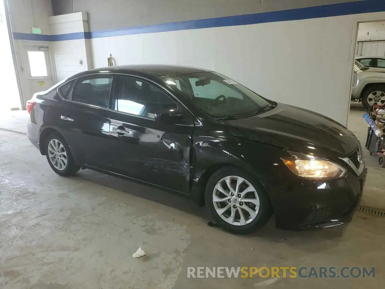 4 Фотография поврежденного автомобиля 3N1AB7AP1KY206586 NISSAN SENTRA 2019
