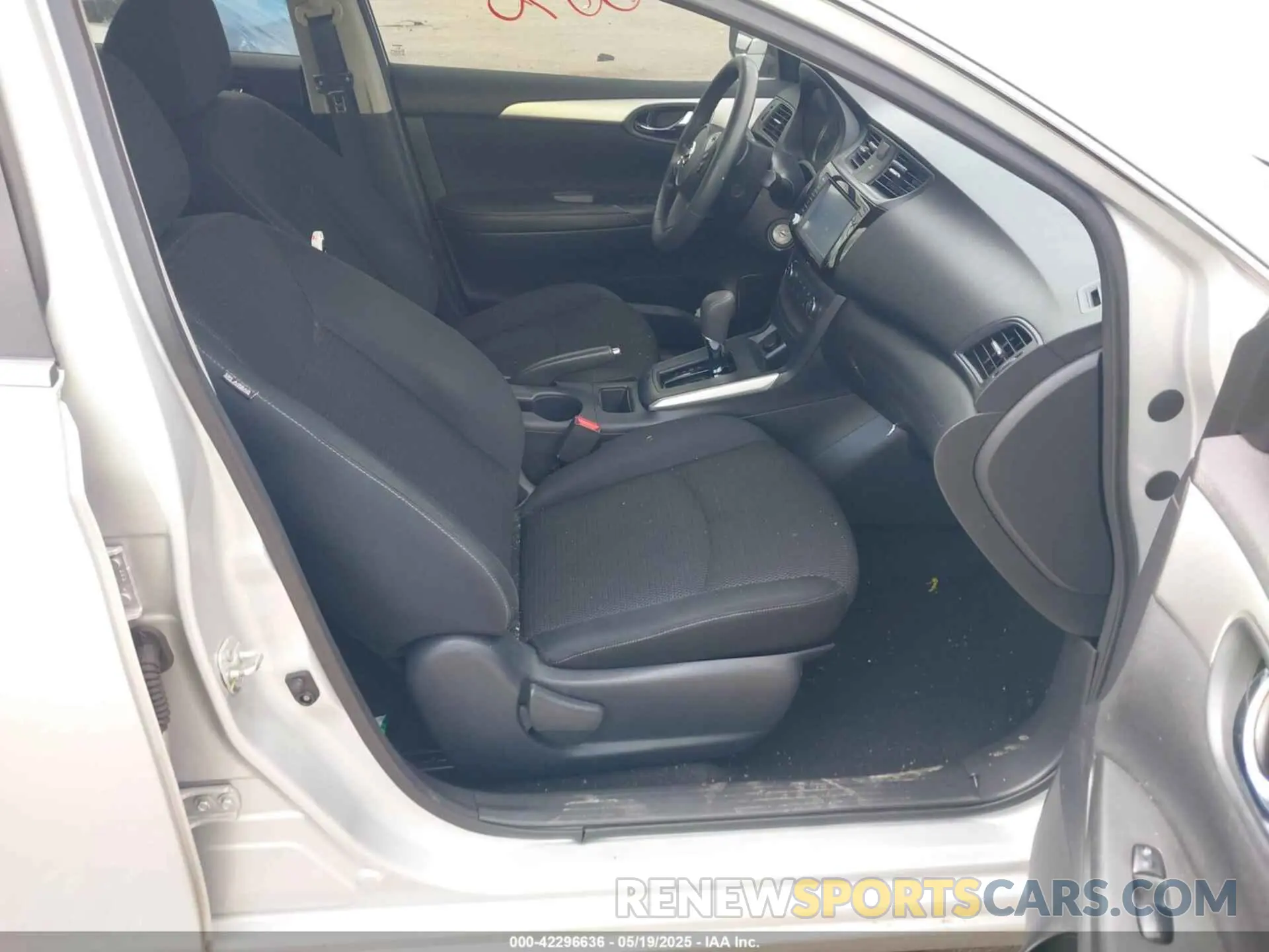 5 Photograph of a damaged car 3N1AB7AP1KY351529 NISSAN SENTRA 2019