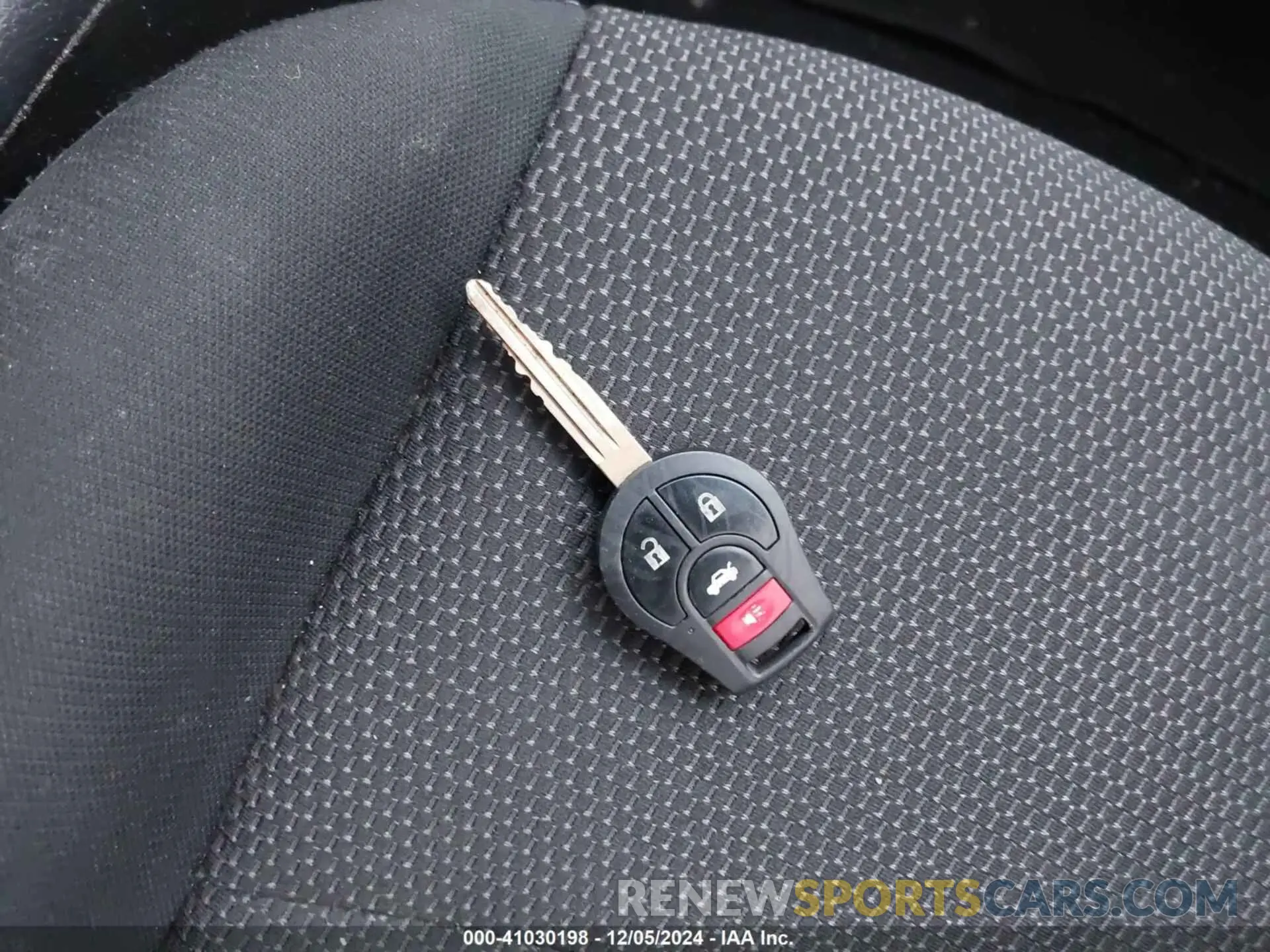 11 Фотография поврежденного автомобиля 3N1AB7AP1KY372526 NISSAN SENTRA 2019