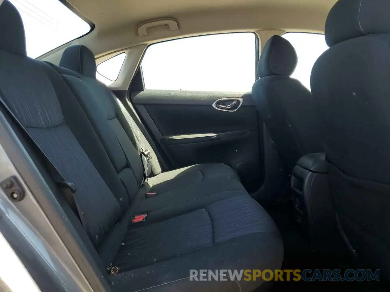 10 Photograph of a damaged car 3N1AB7AP1KY398270 NISSAN SENTRA 2019