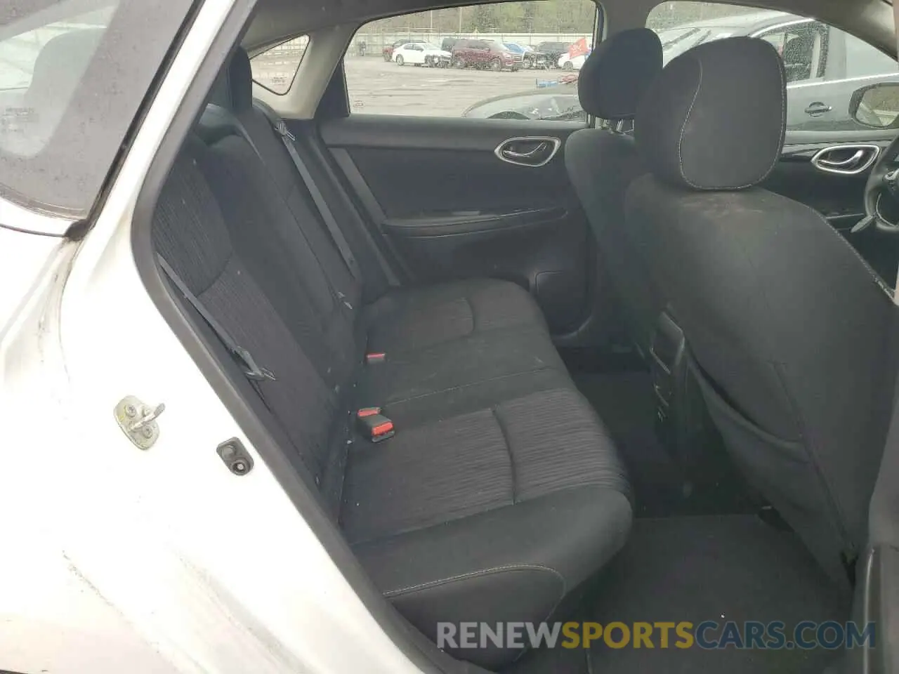 10 Фотография поврежденного автомобиля 3N1AB7AP1KY429789 NISSAN SENTRA 2019