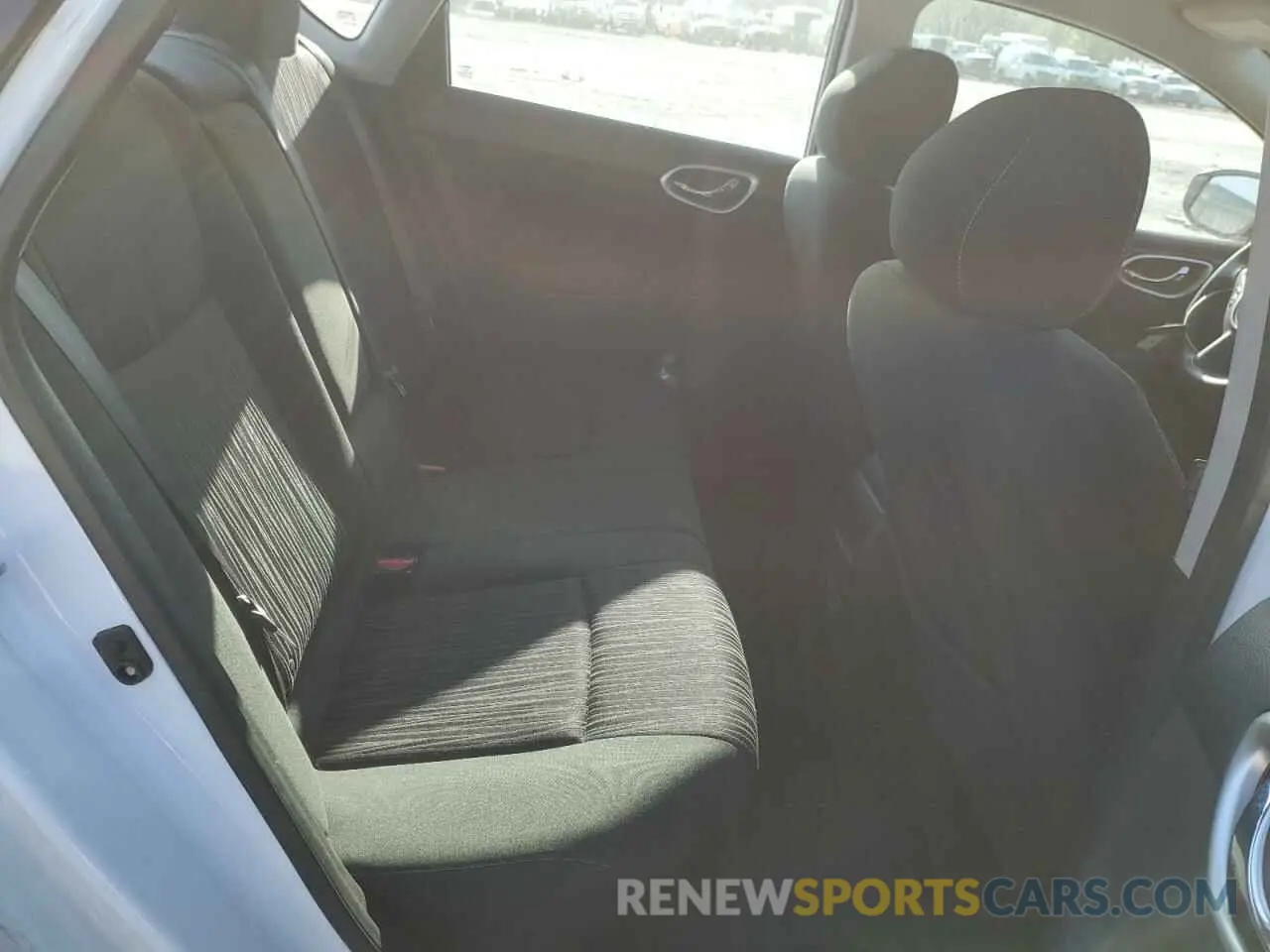 10 Фотография поврежденного автомобиля 3N1AB7AP1KY433468 NISSAN SENTRA 2019