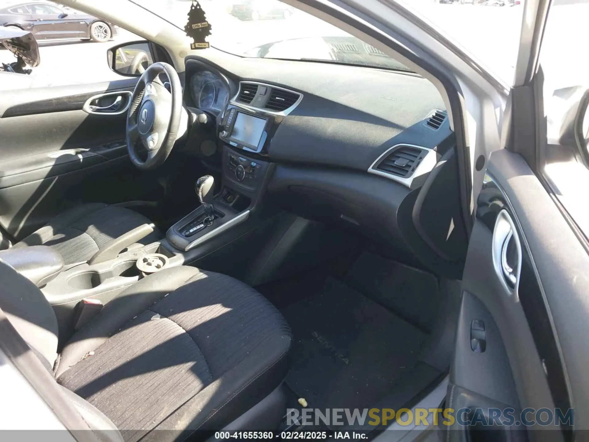 5 Photograph of a damaged car 3N1AB7AP2KL605312 NISSAN SENTRA 2019