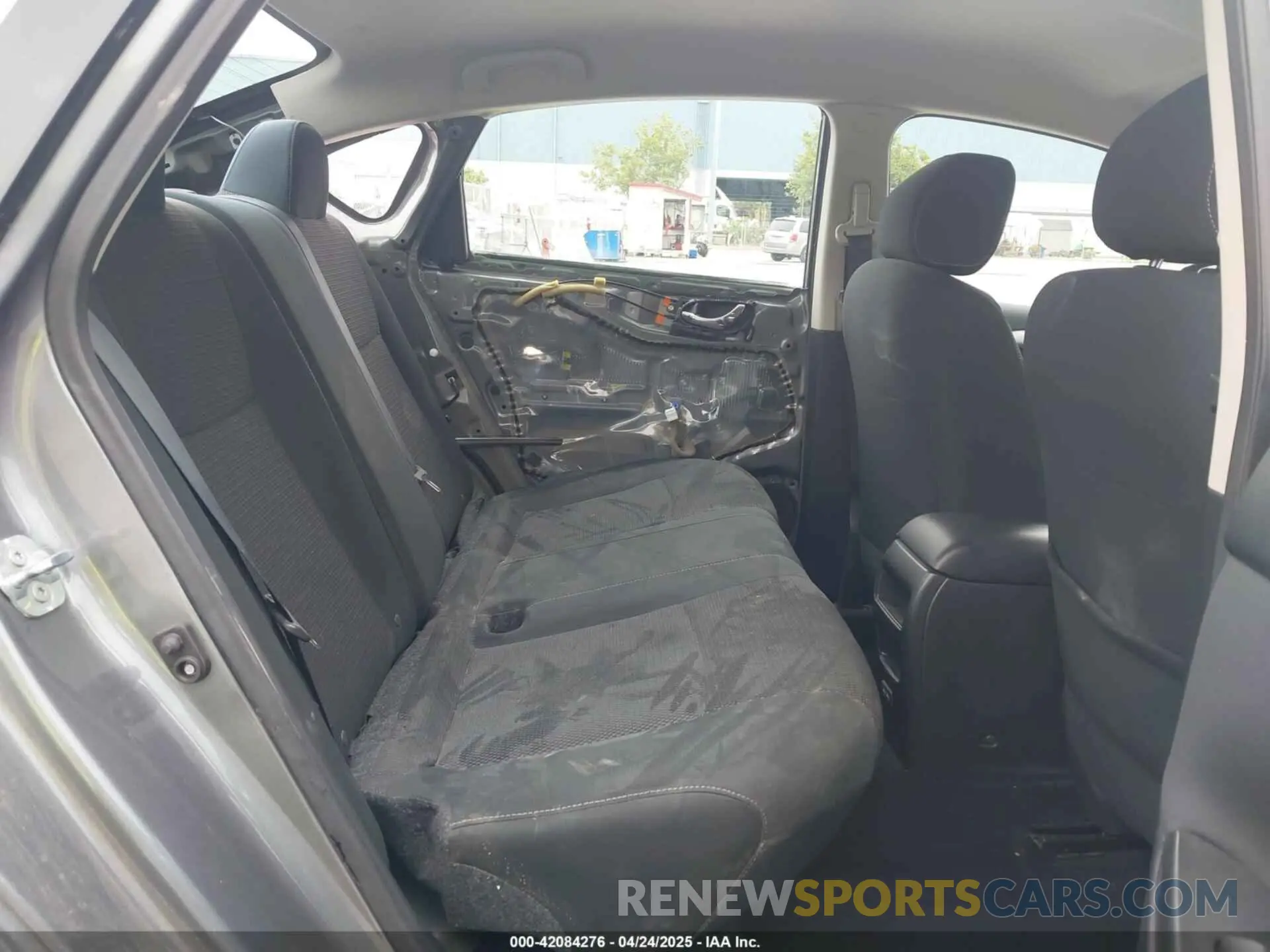 8 Photograph of a damaged car 3N1AB7AP2KY204247 NISSAN SENTRA 2019