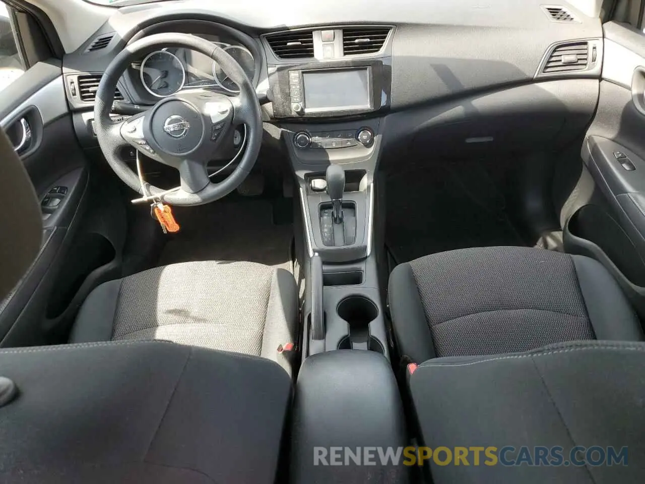 8 Фотография поврежденного автомобиля 3N1AB7AP2KY285637 NISSAN SENTRA 2019