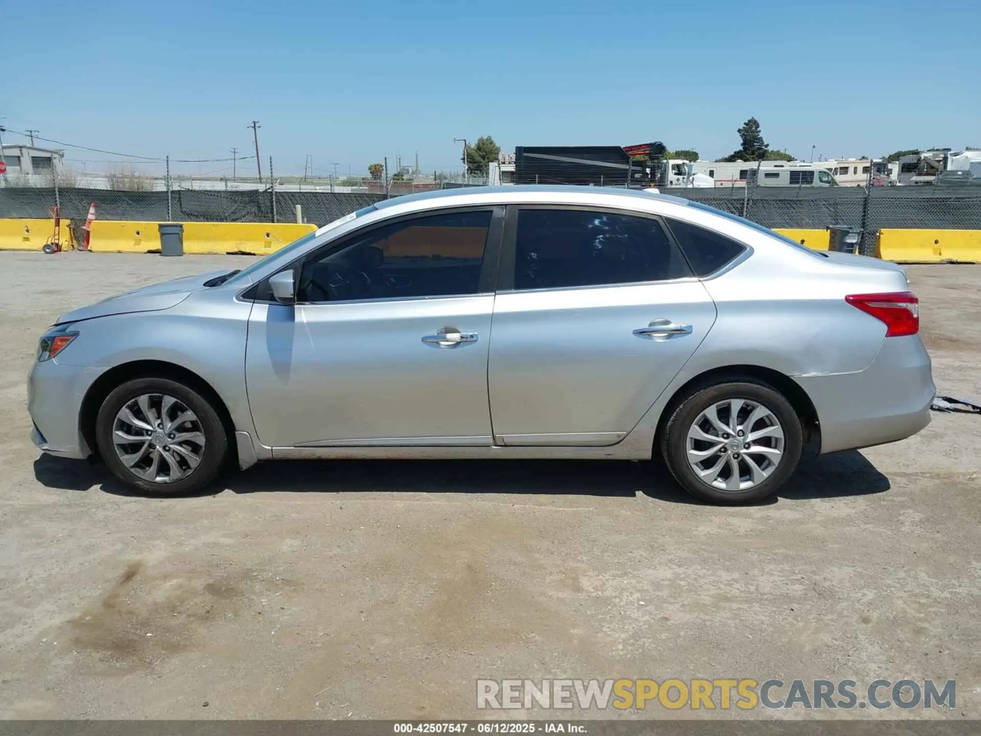 15 Photograph of a damaged car 3N1AB7AP2KY331323 NISSAN SENTRA 2019