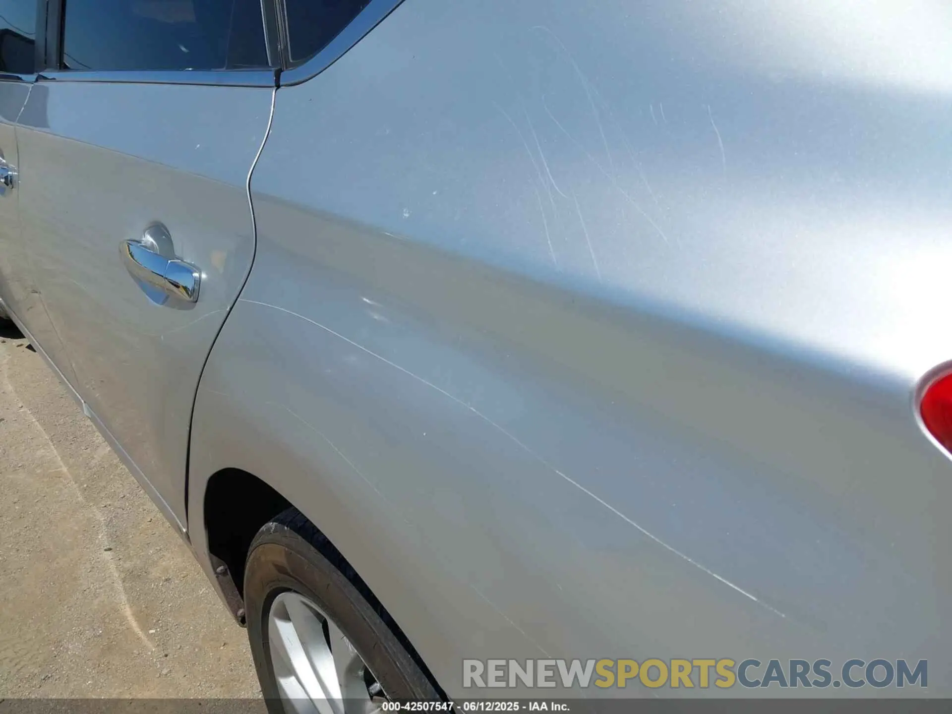 19 Photograph of a damaged car 3N1AB7AP2KY331323 NISSAN SENTRA 2019