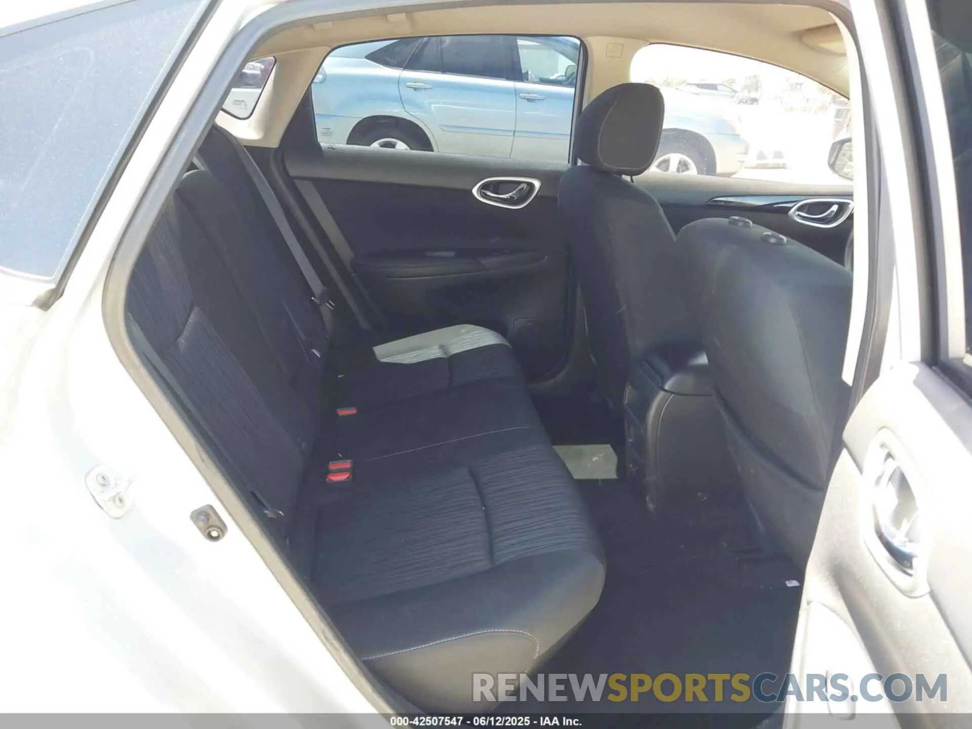 8 Photograph of a damaged car 3N1AB7AP2KY331323 NISSAN SENTRA 2019