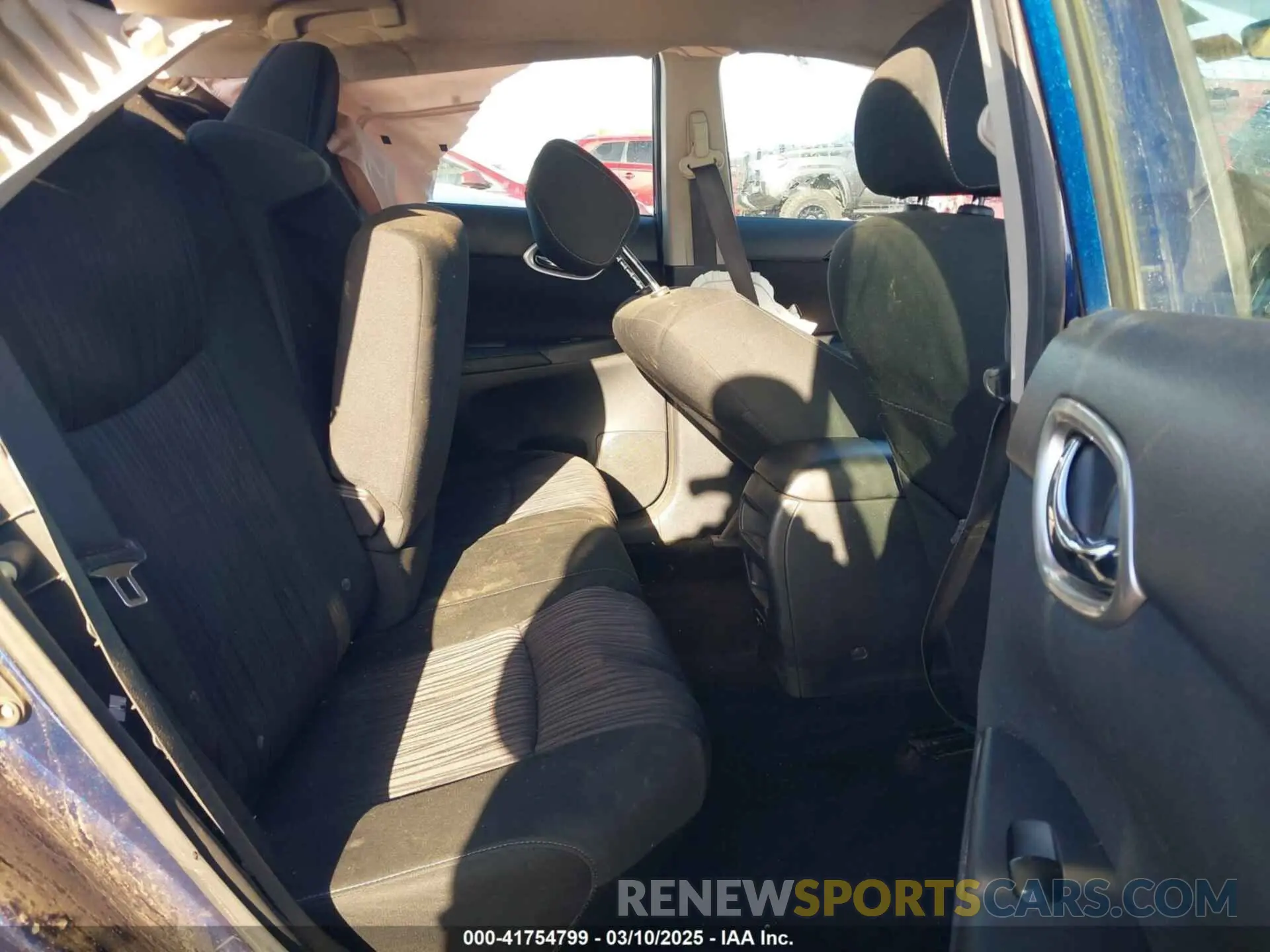 8 Фотография поврежденного автомобиля 3N1AB7AP2KY360546 NISSAN SENTRA 2019