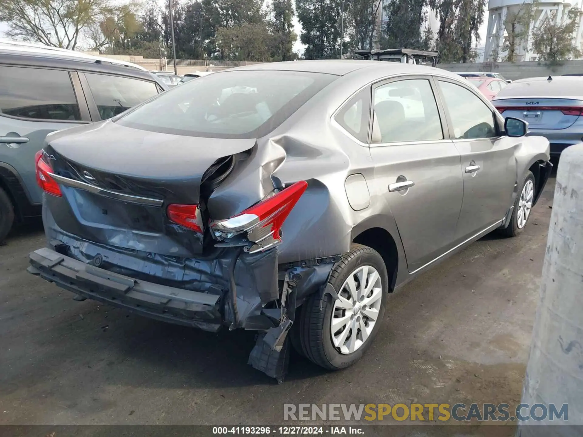 4 Фотография поврежденного автомобиля 3N1AB7AP2KY390811 NISSAN SENTRA 2019