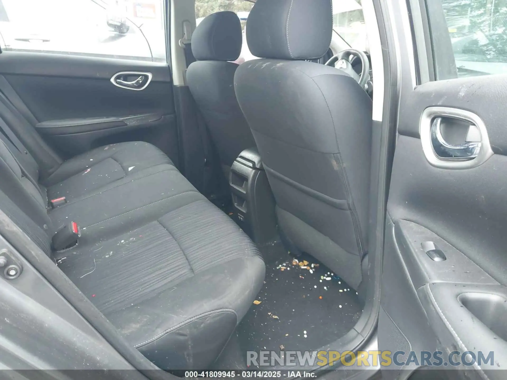 8 Photograph of a damaged car 3N1AB7AP3KL607683 NISSAN SENTRA 2019