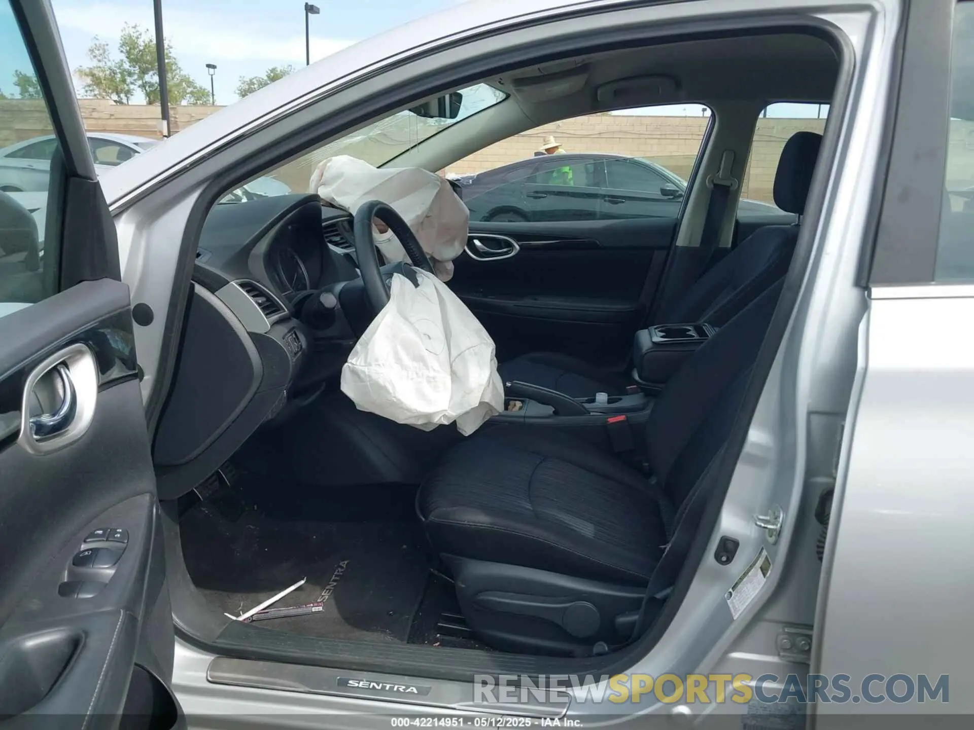 5 Фотография поврежденного автомобиля 3N1AB7AP3KY229948 NISSAN SENTRA 2019
