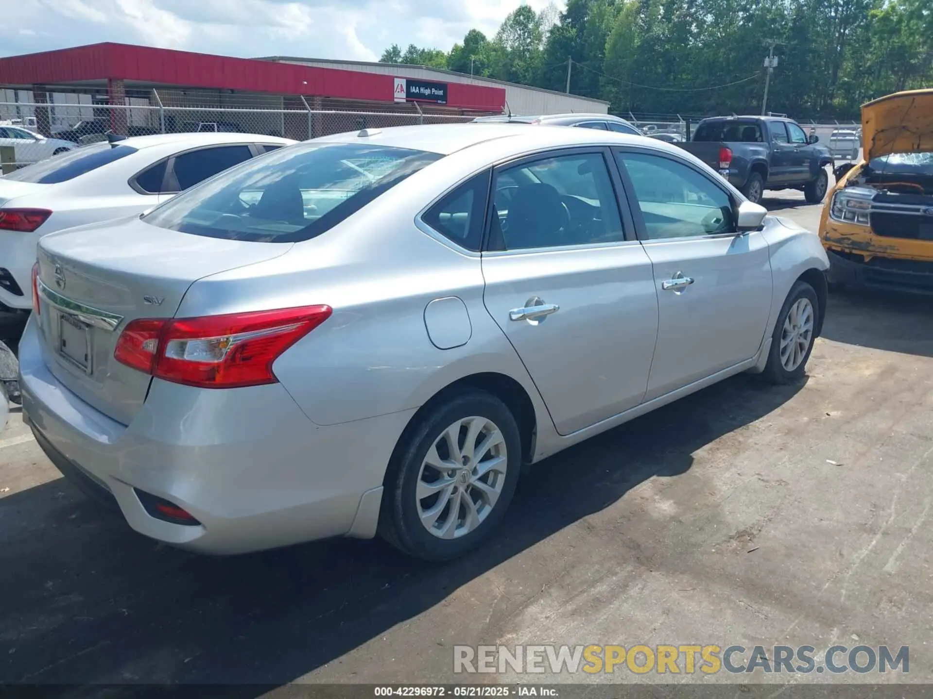 4 Фотография поврежденного автомобиля 3N1AB7AP3KY257037 NISSAN SENTRA 2019