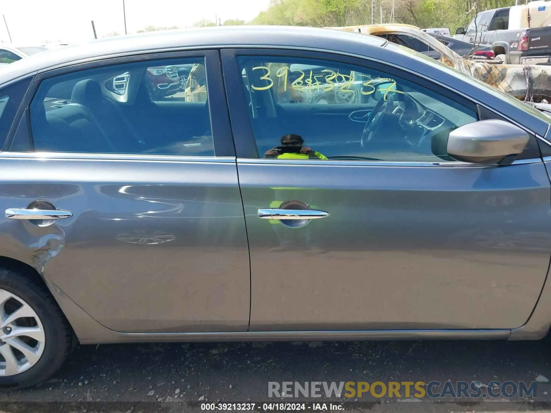 13 Фотография поврежденного автомобиля 3N1AB7AP3KY293231 NISSAN SENTRA 2019
