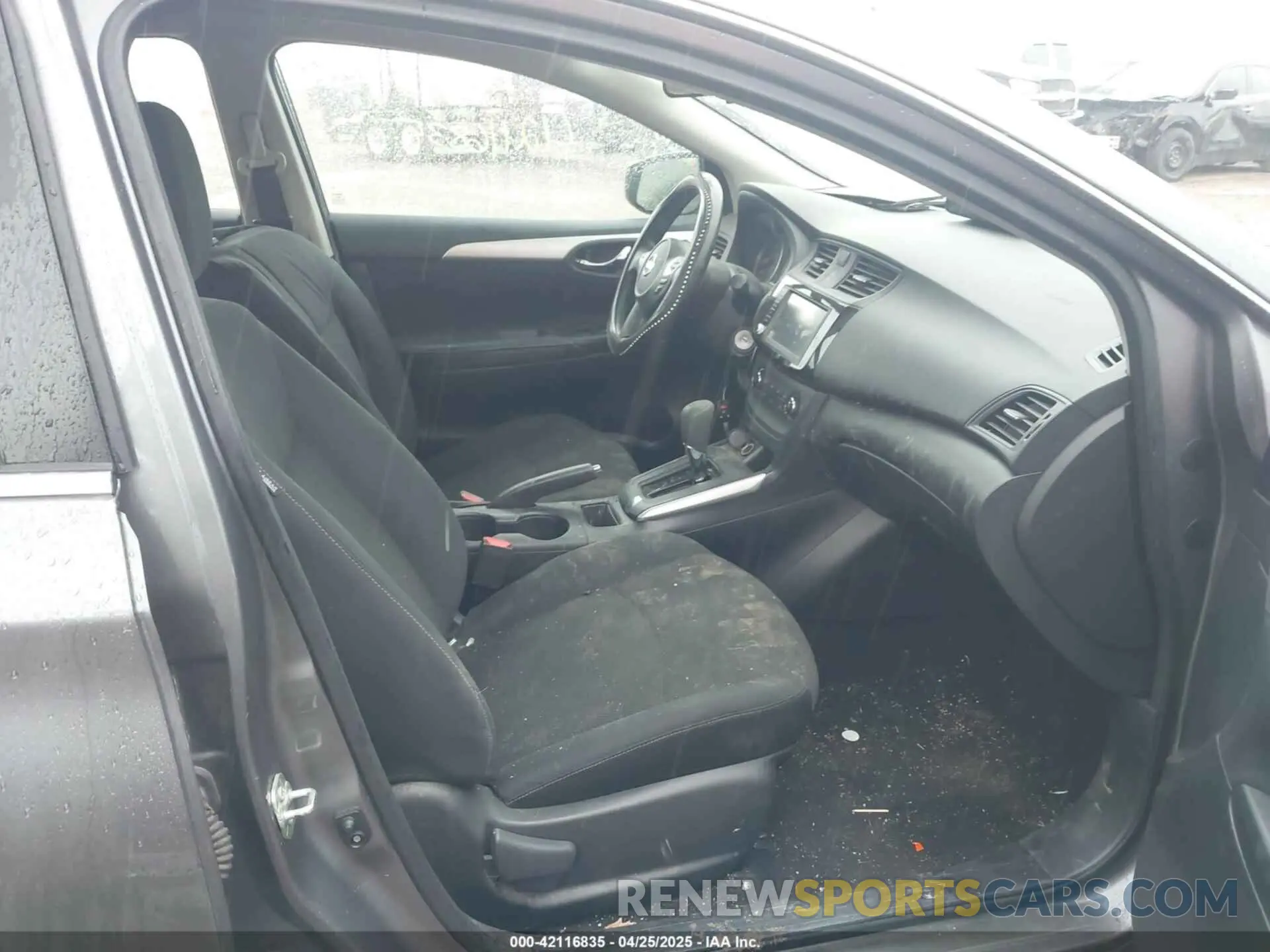 5 Фотография поврежденного автомобиля 3N1AB7AP3KY311503 NISSAN SENTRA 2019